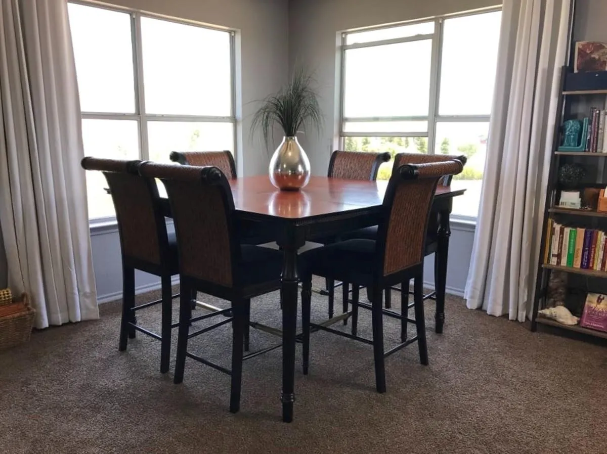 Single Family Residence For Sale in Tarrant County , 208 Dakota Ridge Drive, Fort Worth, Texas 76134, 5 Bedrooms, 4 Bathrooms, 2 Garage spaces, 3,209 Sqft, built in 2005, Price $289,500, mls#21354603, Real Estate Agent in Fort Worth, Homes For Sale in Tarrant county, Homes For Sale in Fort Worth, Realtor in Fort Worth Texas, Real Estate Brokerage Independent Realty Texas, Luminita Cordes Realtor