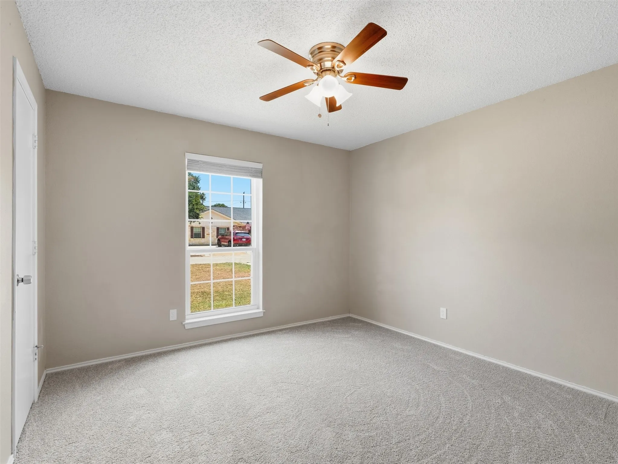 Single Family Residence For Sale in Tarrant County , 6206 Hott Springs Drive, Arlington, Texas 76001, 3 Bedroom, 2 Bathroom, 2 Garage spaces, 1,545 Sqft, built in 1982, mls#21354543, Real Estate Agent in Arlington, Homes For Sale in Tarrant county, Homes For Sale in Arlington, Realtor in Arlington Texas, Real Estate Brokerage Independent Realty Texas, Luminita Cordes Realtor