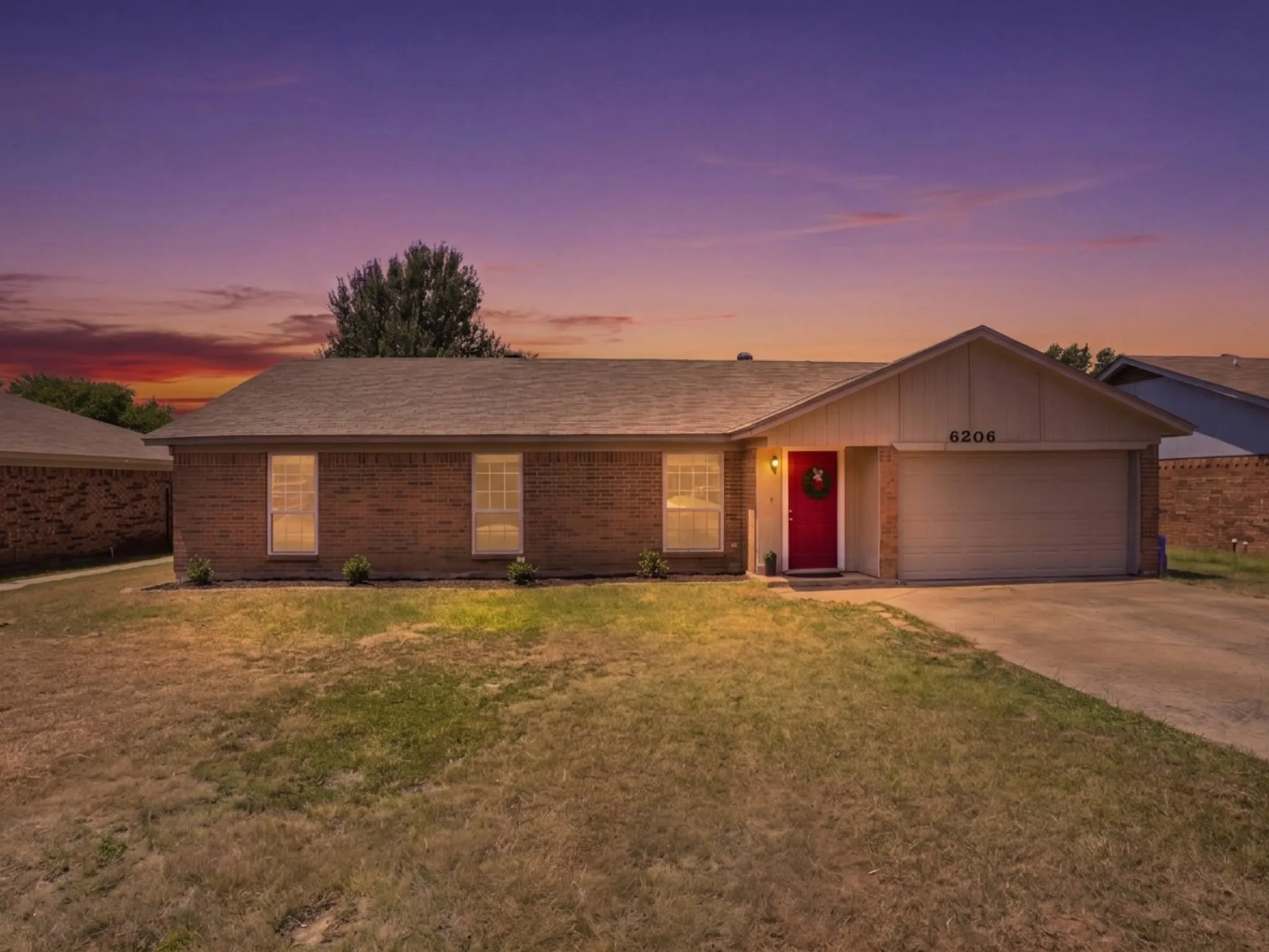 Single Family Residence For Sale in Tarrant County , 6206 Hott Springs Drive, Arlington, Texas 76001, 3 Bedroom, 2 Bathroom, 2 Garage spaces, 1,545 Sqft, built in 1982, mls#21354543, Real Estate Agent in Arlington, Homes For Sale in Tarrant county, Homes For Sale in Arlington, Realtor in Arlington Texas, Real Estate Brokerage Independent Realty Texas, Luminita Cordes Realtor
