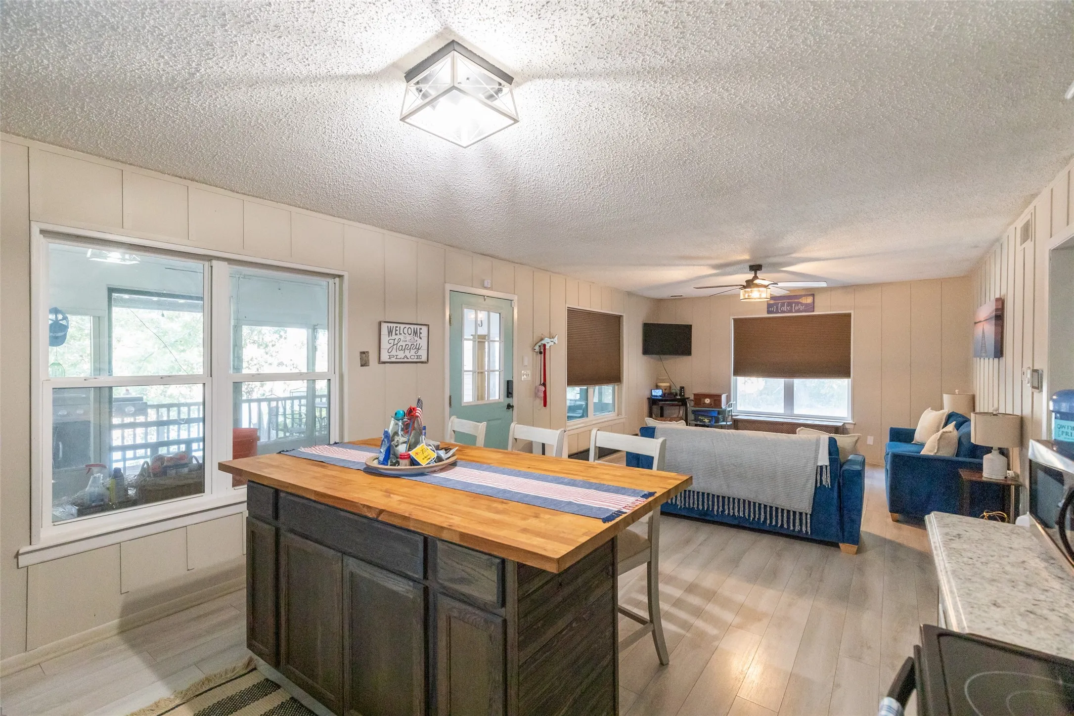 Single Family Residence For Sale in Eastland County , 481 North Shore Drive, Cisco, Texas 76437, 2 Bedroom, 1 Bathroom, Garage spaces, 720 Sqft, built in 1950, Price $375,000, mls#21354561, Real Estate Agent in Cisco, Homes For Sale in Eastland county, Homes For Sale in Cisco, Realtor in Cisco Texas, Real Estate Brokerage Independent Realty Texas, Luminita Cordes Realtor
