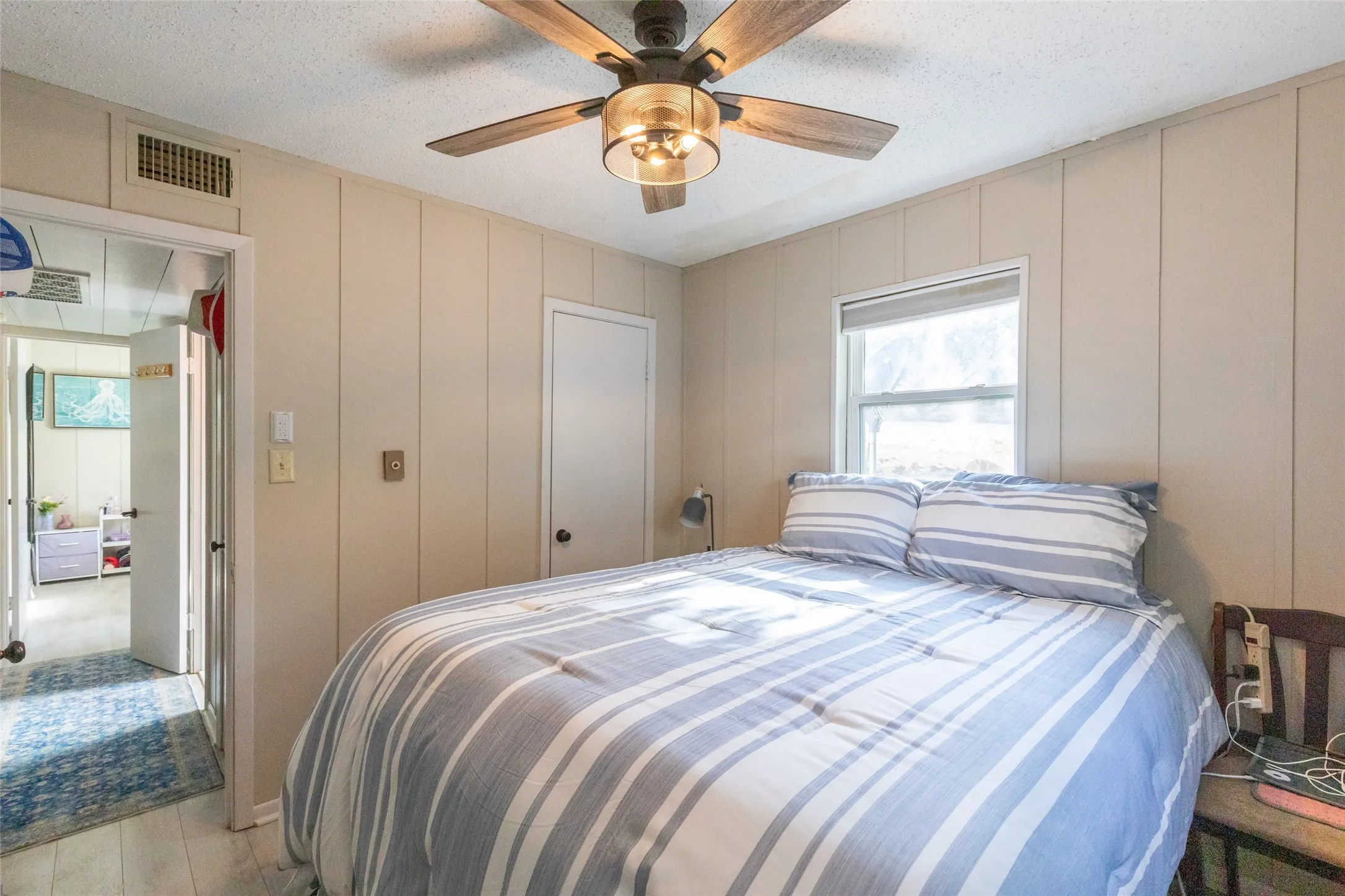 Single Family Residence For Sale in Eastland County , 481 North Shore Drive, Cisco, Texas 76437, 2 Bedroom, 1 Bathroom, Garage spaces, 720 Sqft, built in 1950, Price $375,000, mls#21354561, Real Estate Agent in Cisco, Homes For Sale in Eastland county, Homes For Sale in Cisco, Realtor in Cisco Texas, Real Estate Brokerage Independent Realty Texas, Luminita Cordes Realtor