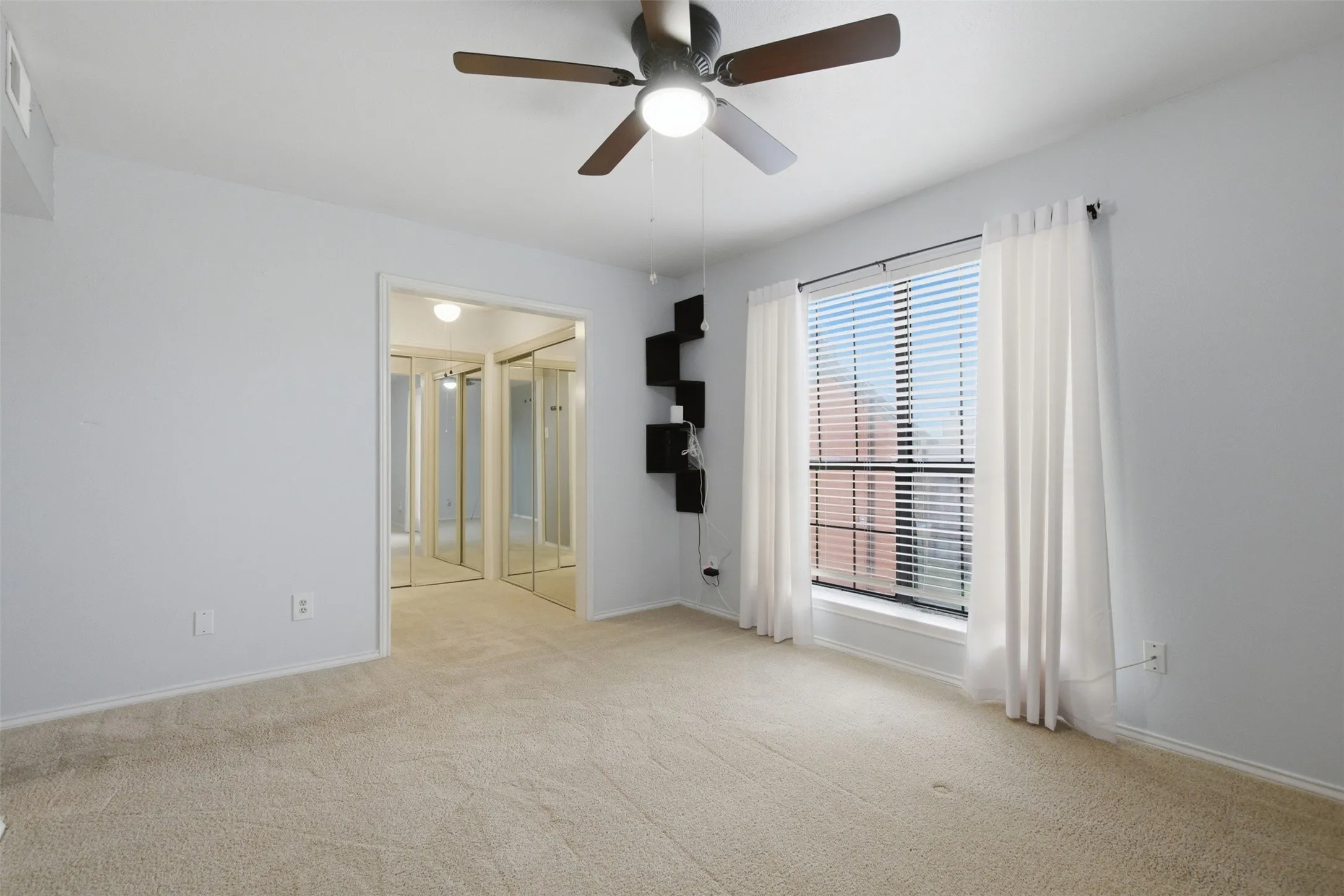 Condominium For Rent in Dallas County , 5909 Lake Hubbard Parkway 211, Garland, Texas 75043, 2 Bedroom, 2 Bathroom, Garage spaces, 920 Sqft, built in 1981, mls#21354573, Real Estate Agent in Garland, Homes For Rent in Dallas county, Homes For Rent in Garland, Realtor in Garland Texas, Real Estate Brokerage Independent Realty Texas, Luminita Cordes Realtor