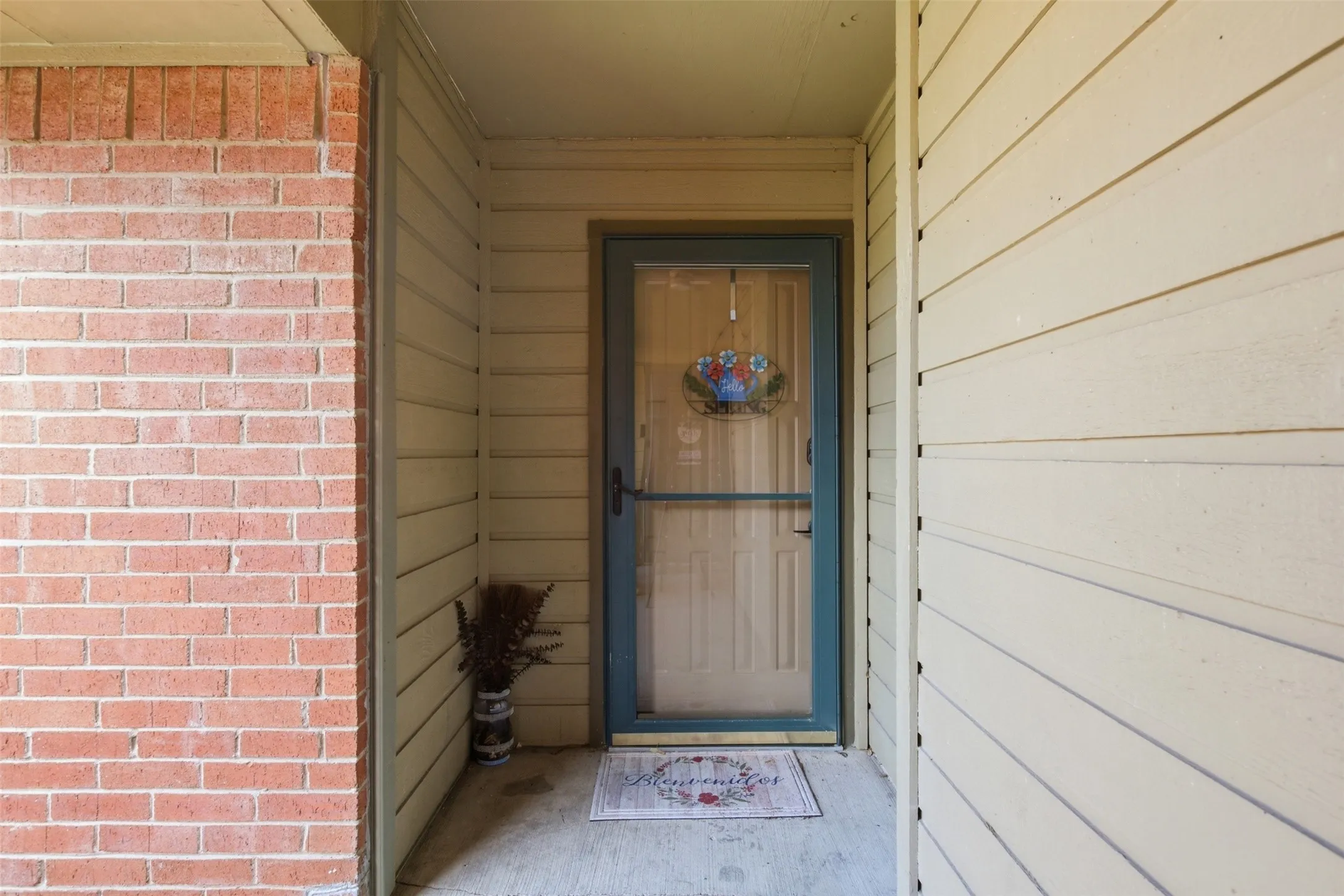 Condominium For Rent in Dallas County , 5909 Lake Hubbard Parkway 211, Garland, Texas 75043, 2 Bedroom, 2 Bathroom, Garage spaces, 920 Sqft, built in 1981, mls#21354573, Real Estate Agent in Garland, Homes For Rent in Dallas county, Homes For Rent in Garland, Realtor in Garland Texas, Real Estate Brokerage Independent Realty Texas, Luminita Cordes Realtor