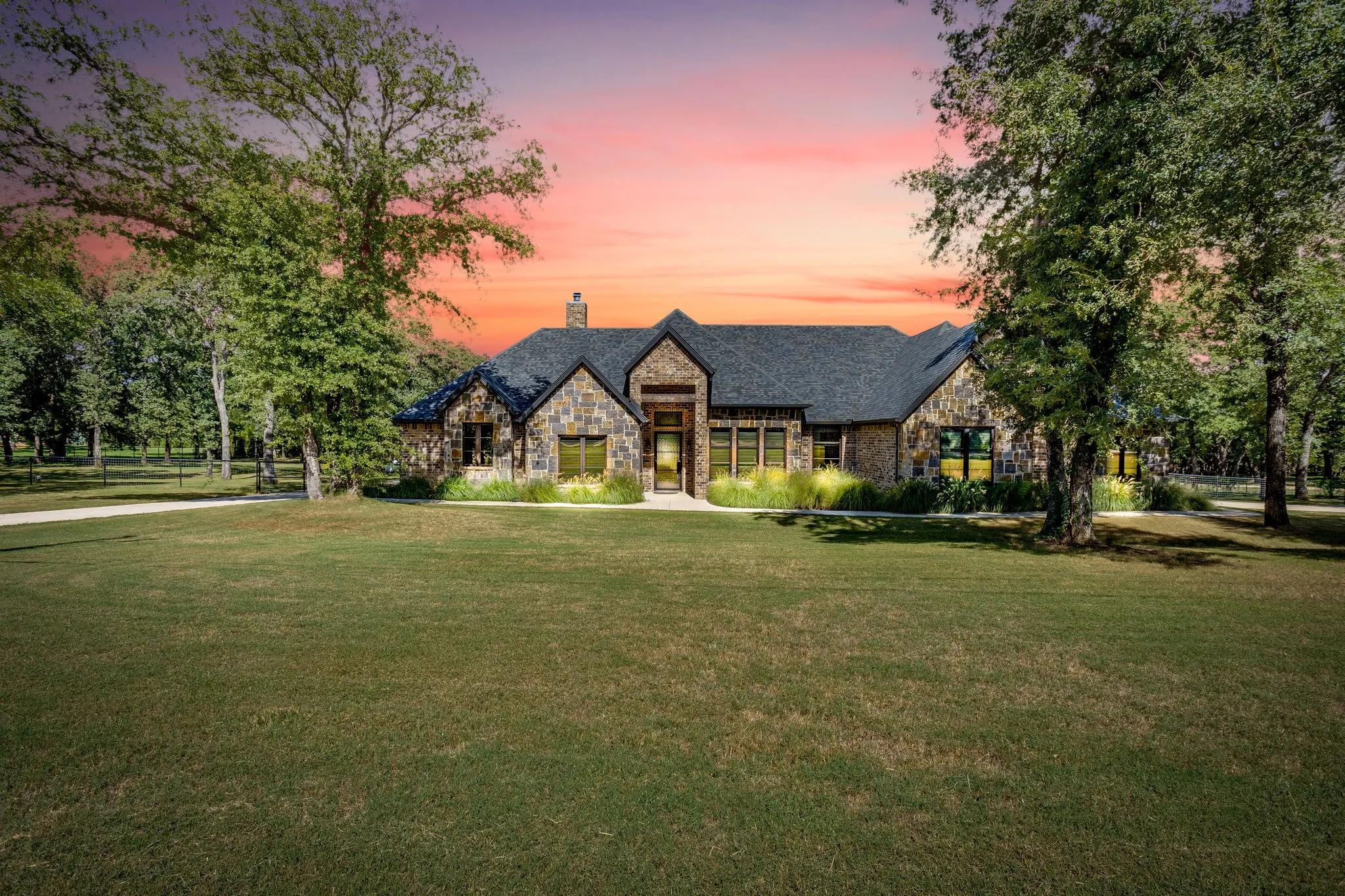 Single Family Residence For Sale in Johnson County , 3131 Trailwood Drive E, Burleson, Texas 76028, 4 Bedroom, 4 Bathroom, 3 Garage spaces, 3,211 Sqft, built in 2021, Price $1,195,000, mls#21352345, Real Estate Agent in Burleson, Homes For Sale in Johnson county, Homes For Sale in Burleson, Realtor in Burleson Texas, Real Estate Brokerage Independent Realty Texas, Luminita Cordes Realtor