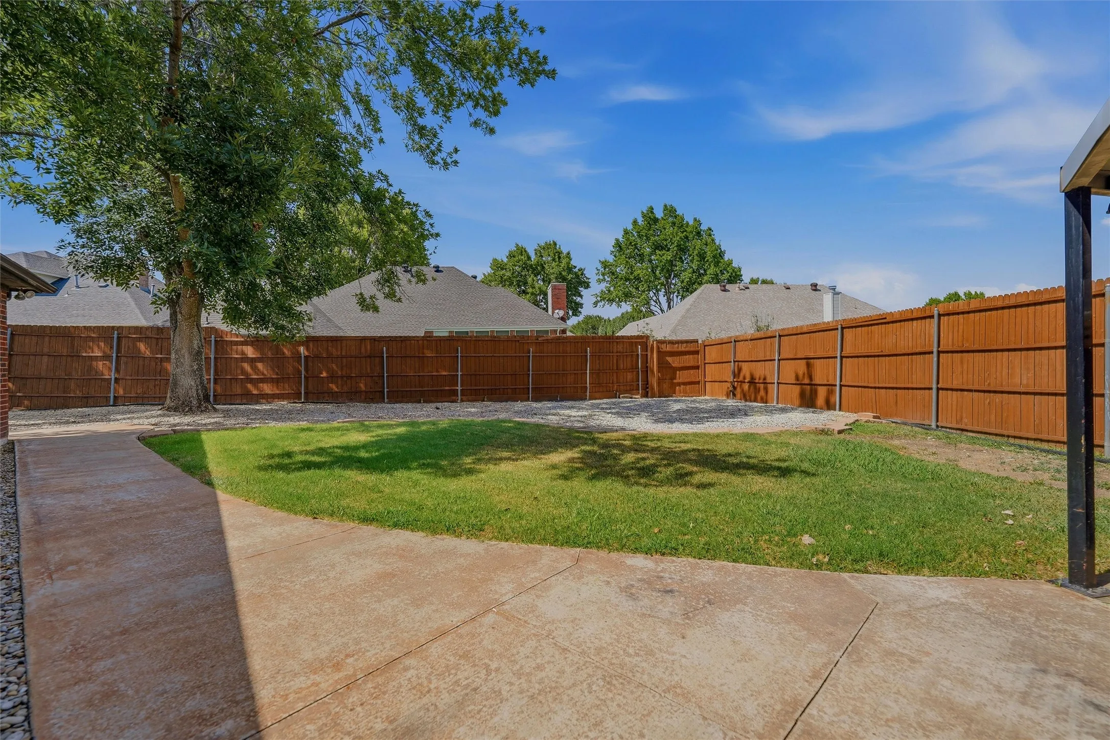Single Family Residence For Rent in Tarrant County , 1801 Callender Hill Road, Mansfield, Texas 76063, 5 Bedroom, 3 Bathroom, 2 Garage spaces, 3,600 Sqft, built in 1995, mls#21354591, Real Estate Agent in Mansfield, Homes For Rent in Tarrant county, Homes For Rent in Mansfield, Realtor in Mansfield Texas, Real Estate Brokerage Independent Realty Texas, Luminita Cordes Realtor