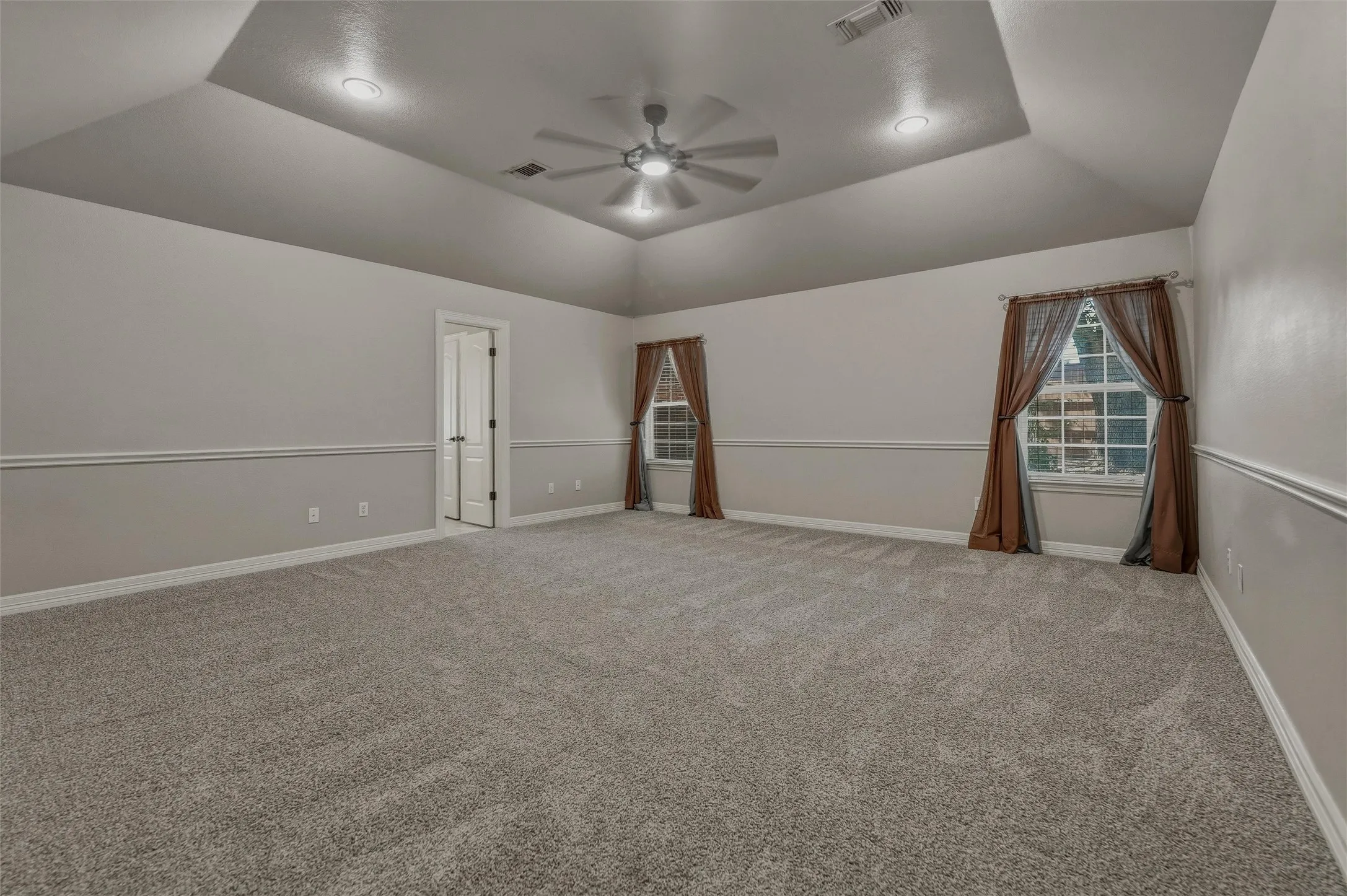 Single Family Residence For Rent in Tarrant County , 1801 Callender Hill Road, Mansfield, Texas 76063, 5 Bedroom, 3 Bathroom, 2 Garage spaces, 3,600 Sqft, built in 1995, mls#21354591, Real Estate Agent in Mansfield, Homes For Rent in Tarrant county, Homes For Rent in Mansfield, Realtor in Mansfield Texas, Real Estate Brokerage Independent Realty Texas, Luminita Cordes Realtor