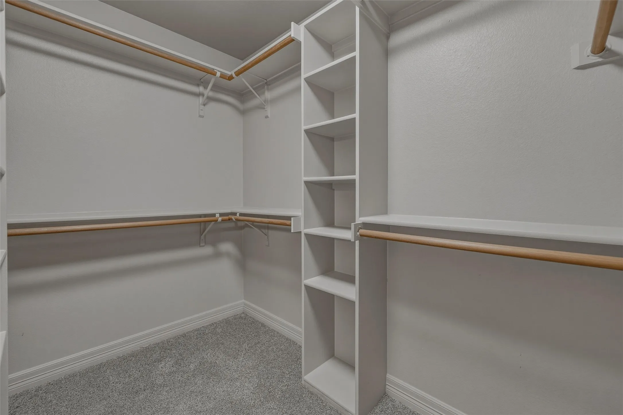 Single Family Residence For Rent in Tarrant County , 1801 Callender Hill Road, Mansfield, Texas 76063, 5 Bedroom, 3 Bathroom, 2 Garage spaces, 3,600 Sqft, built in 1995, mls#21354591, Real Estate Agent in Mansfield, Homes For Rent in Tarrant county, Homes For Rent in Mansfield, Realtor in Mansfield Texas, Real Estate Brokerage Independent Realty Texas, Luminita Cordes Realtor