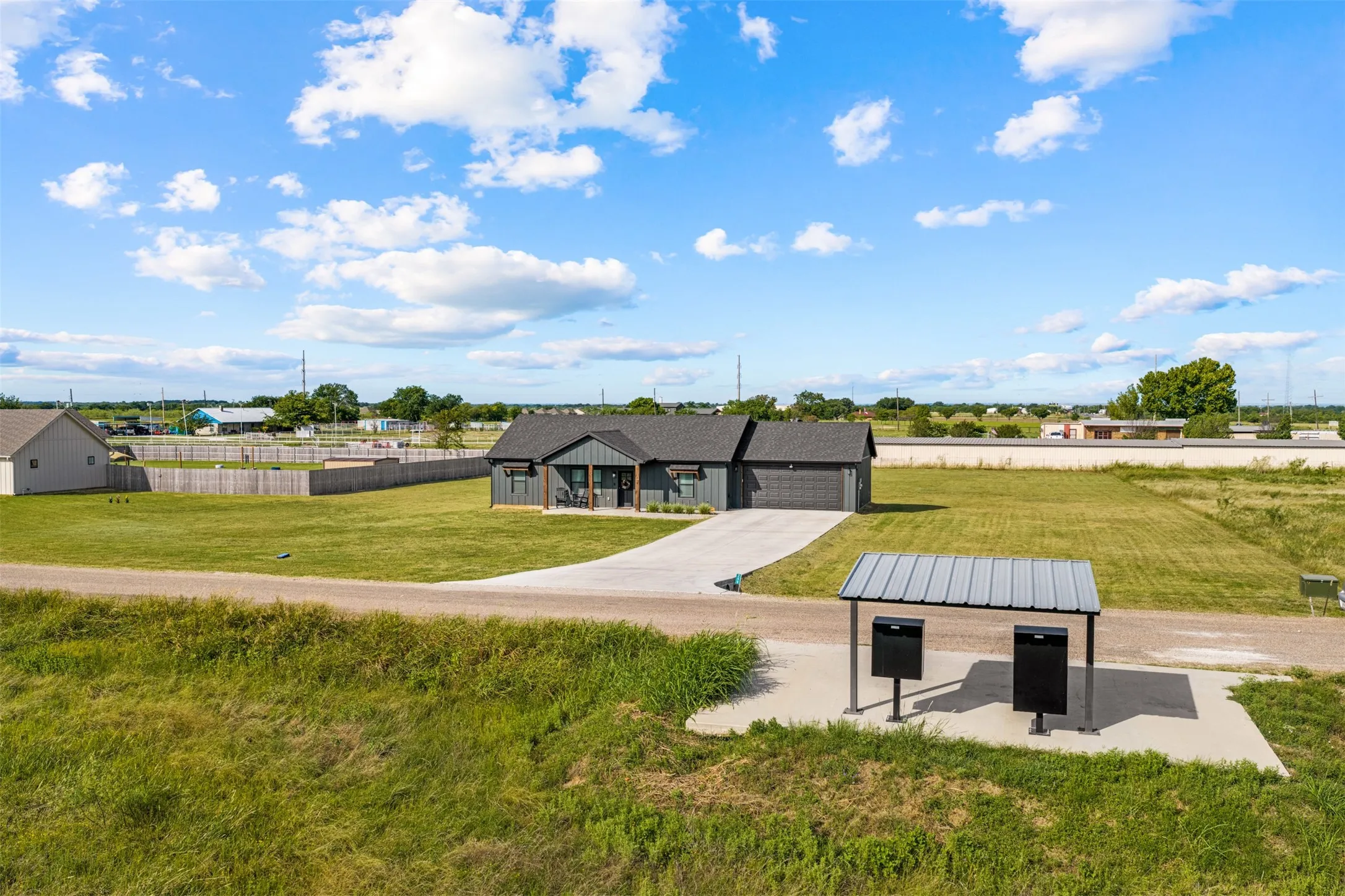 Single Family Residence For Sale in Hill County , 259 Stillmeadow Way, Whitney, Texas 76692, 3 Bedroom, 2 Bathroom, 2 Garage spaces, 1,320 Sqft, built in 2024, mls#21354587, Real Estate Agent in Whitney, Homes For Sale in Hill county, Homes For Sale in Whitney, Realtor in Whitney Texas, Real Estate Brokerage Independent Realty Texas, Luminita Cordes Realtor