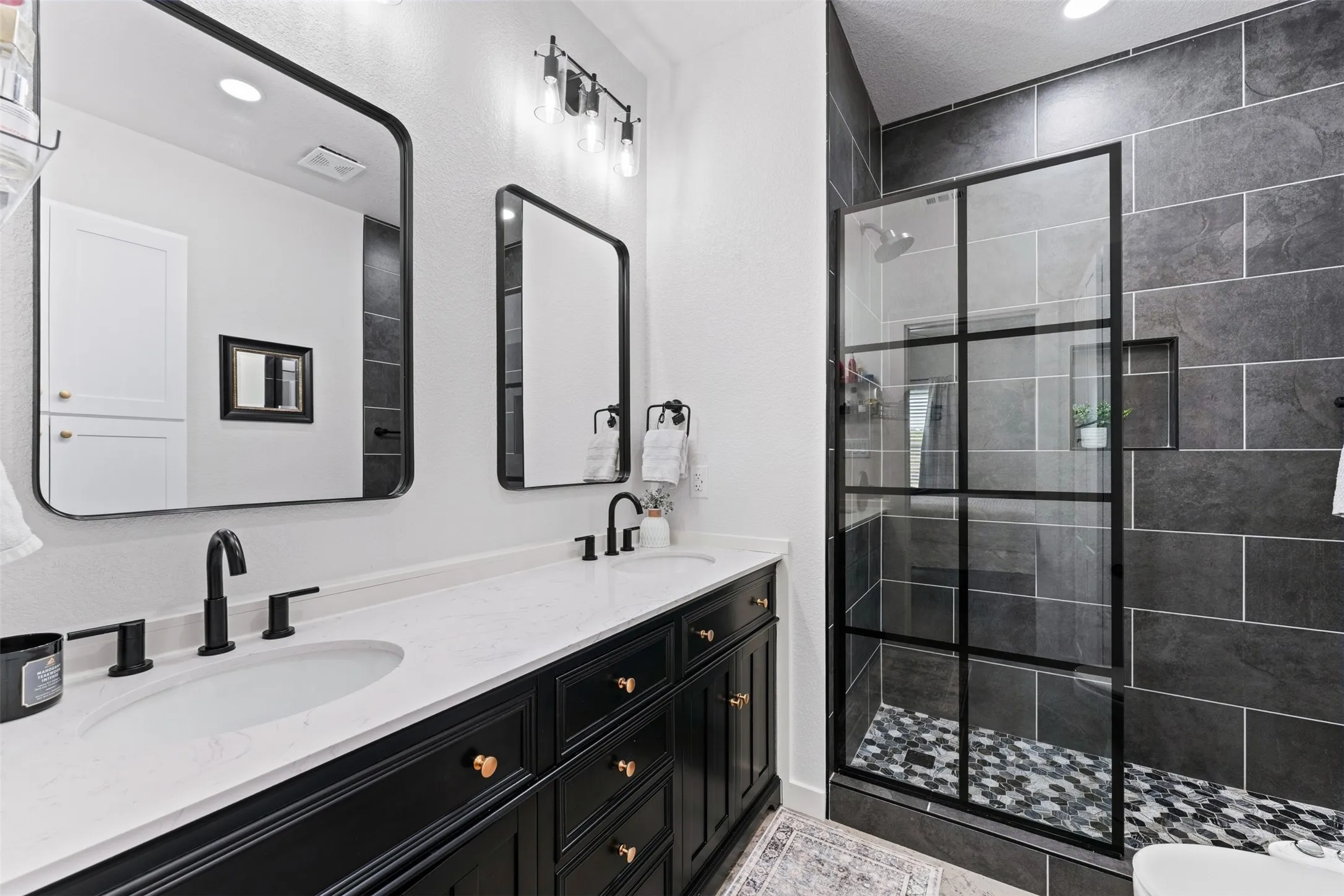 Single Family Residence For Sale in Hill County , 259 Stillmeadow Way, Whitney, Texas 76692, 3 Bedroom, 2 Bathroom, 2 Garage spaces, 1,320 Sqft, built in 2024, mls#21354587, Real Estate Agent in Whitney, Homes For Sale in Hill county, Homes For Sale in Whitney, Realtor in Whitney Texas, Real Estate Brokerage Independent Realty Texas, Luminita Cordes Realtor