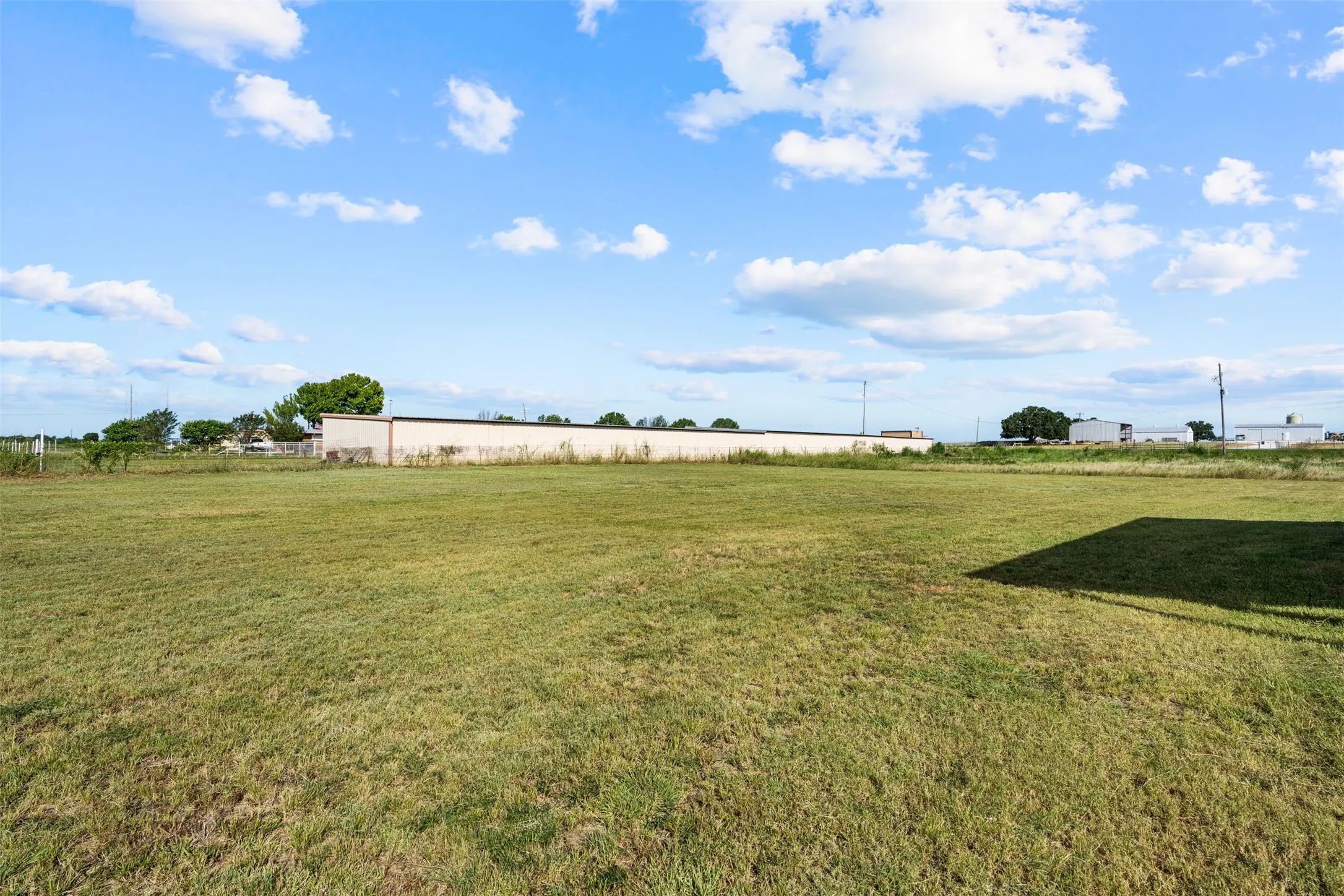Single Family Residence For Sale in Hill County , 259 Stillmeadow Way, Whitney, Texas 76692, 3 Bedroom, 2 Bathroom, 2 Garage spaces, 1,320 Sqft, built in 2024, mls#21354587, Real Estate Agent in Whitney, Homes For Sale in Hill county, Homes For Sale in Whitney, Realtor in Whitney Texas, Real Estate Brokerage Independent Realty Texas, Luminita Cordes Realtor