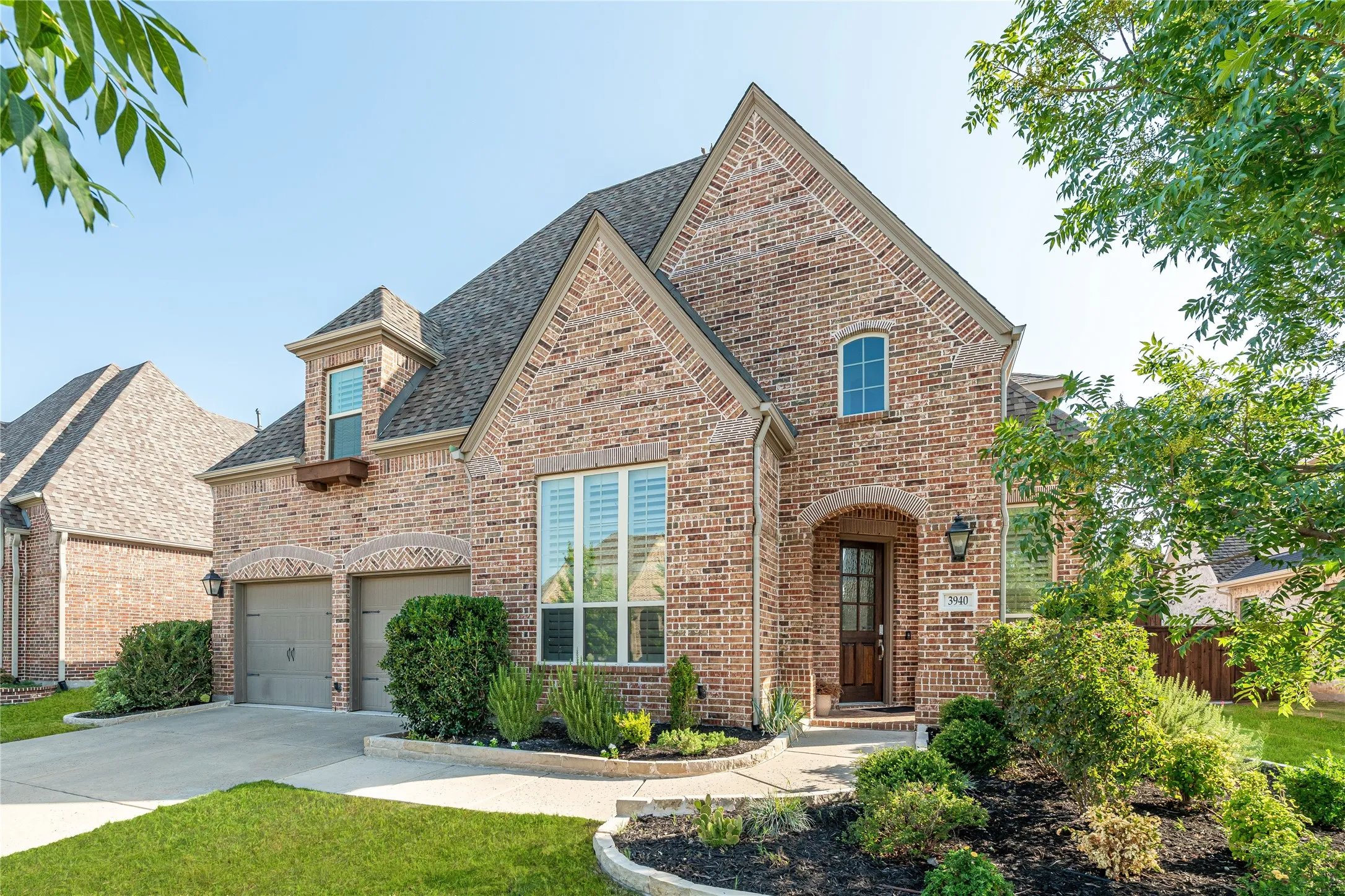 Single Family Residence For Sale in Denton County , 3940 Marigold Lane, Prosper, Texas 75078, 4 Bedroom, 5 Bathroom, 3 Garage spaces, 3,587 Sqft, built in 2017, mls#21332693, Real Estate Agent in Prosper, Homes For Sale in Denton county, Homes For Sale in Prosper, Realtor in Prosper Texas, Real Estate Brokerage Independent Realty Texas, Luminita Cordes Realtor
