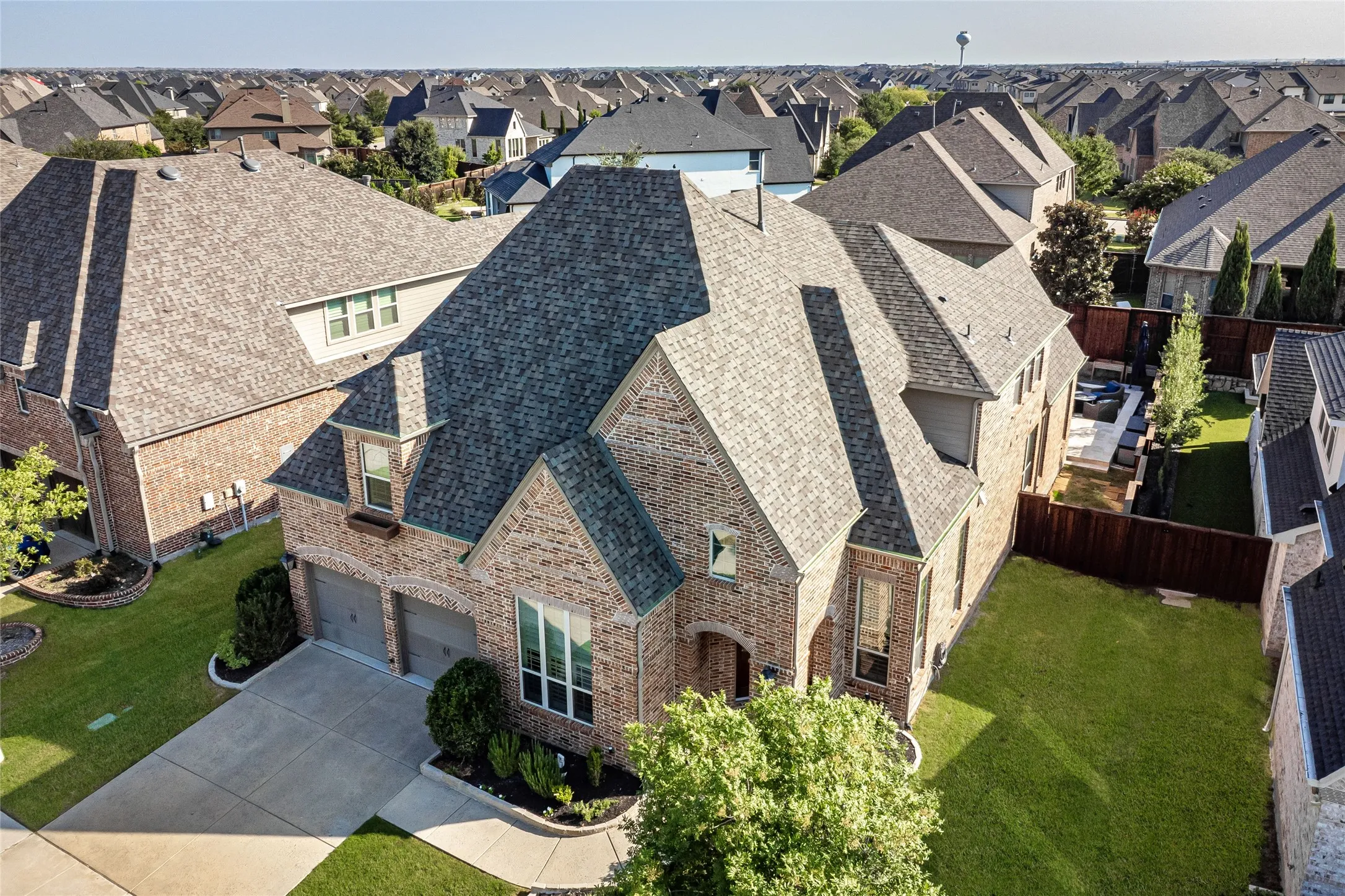 Single Family Residence For Sale in Denton County , 3940 Marigold Lane, Prosper, Texas 75078, 4 Bedroom, 5 Bathroom, 3 Garage spaces, 3,587 Sqft, built in 2017, mls#21332693, Real Estate Agent in Prosper, Homes For Sale in Denton county, Homes For Sale in Prosper, Realtor in Prosper Texas, Real Estate Brokerage Independent Realty Texas, Luminita Cordes Realtor