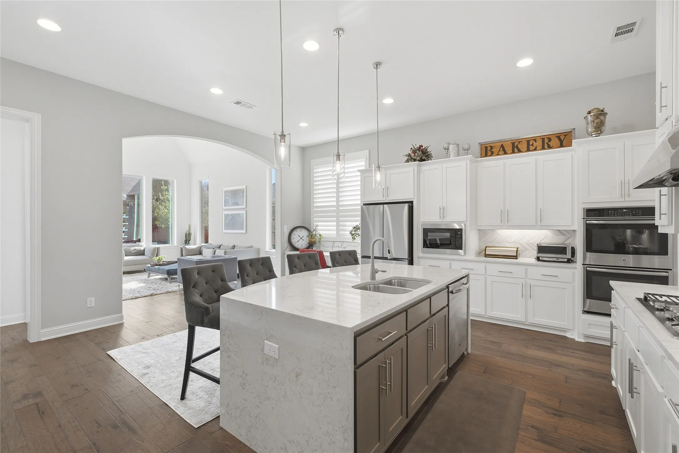 Single Family Residence For Sale in Denton County , 3940 Marigold Lane, Prosper, Texas 75078, 4 Bedroom, 5 Bathroom, 3 Garage spaces, 3,587 Sqft, built in 2017, mls#21332693, Real Estate Agent in Prosper, Homes For Sale in Denton county, Homes For Sale in Prosper, Realtor in Prosper Texas, Real Estate Brokerage Independent Realty Texas, Luminita Cordes Realtor