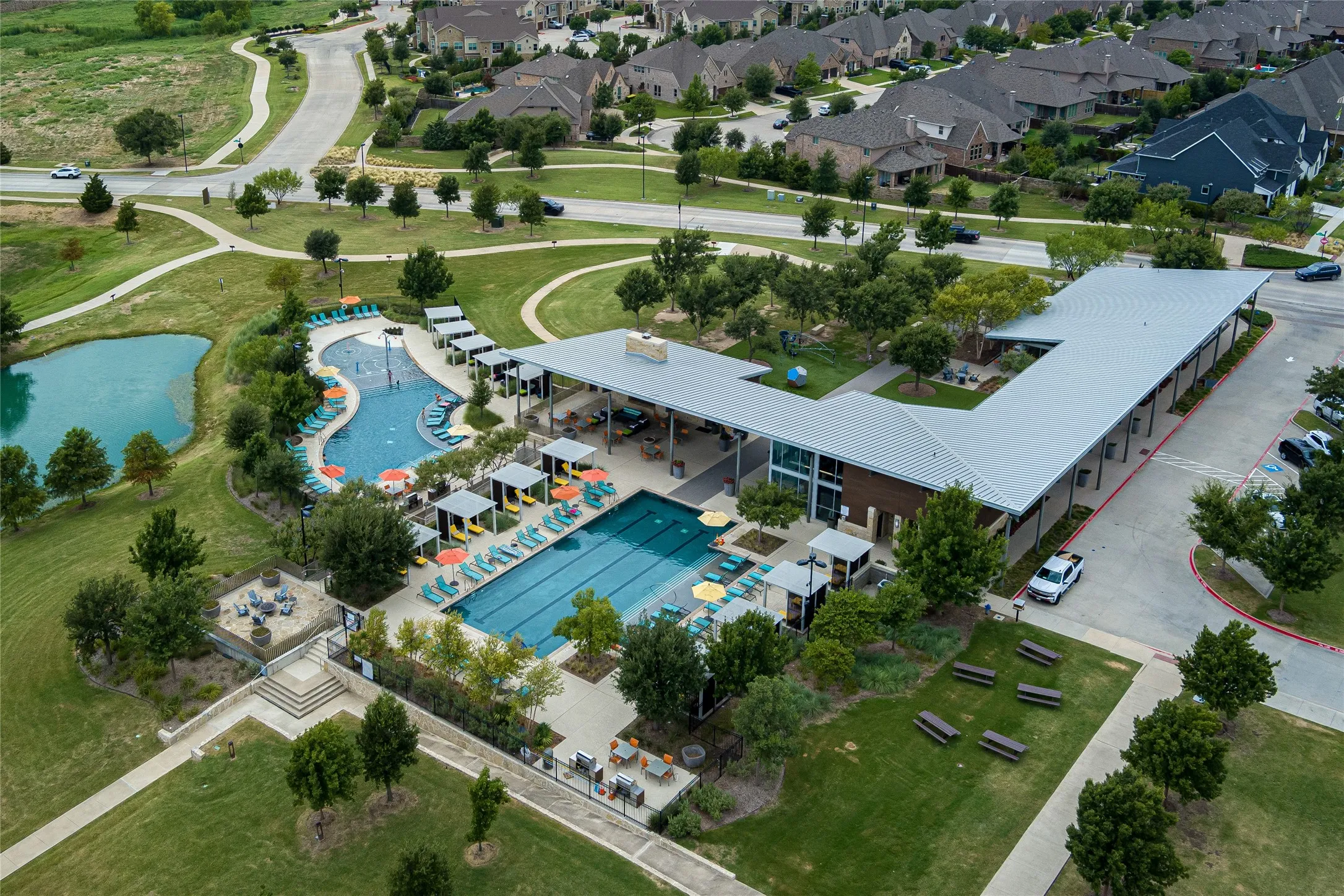 Single Family Residence For Sale in Denton County , 3940 Marigold Lane, Prosper, Texas 75078, 4 Bedroom, 5 Bathroom, 3 Garage spaces, 3,587 Sqft, built in 2017, mls#21332693, Real Estate Agent in Prosper, Homes For Sale in Denton county, Homes For Sale in Prosper, Realtor in Prosper Texas, Real Estate Brokerage Independent Realty Texas, Luminita Cordes Realtor