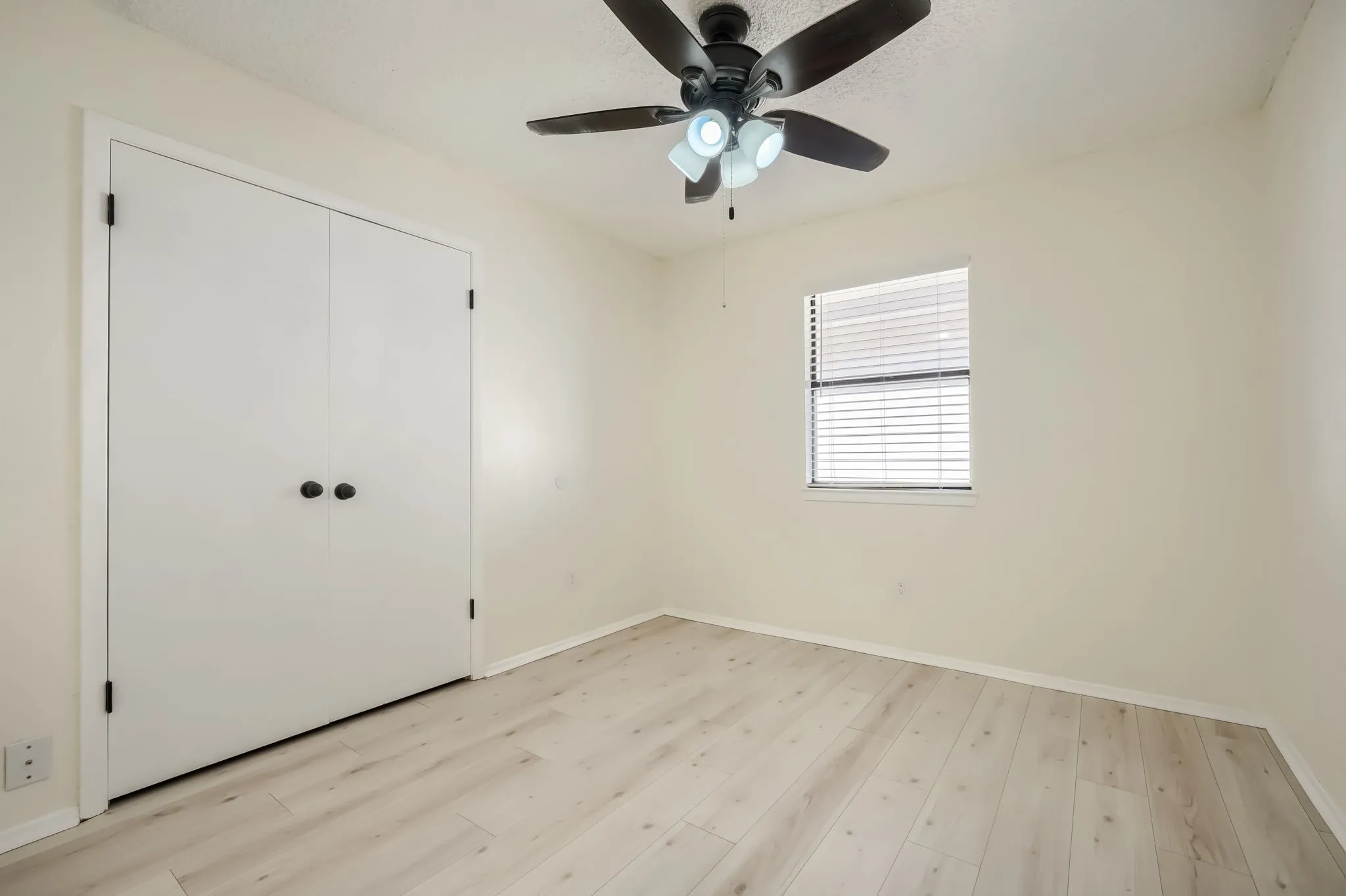 Single Family Residence For Sale in Hunt County , 3135 Maple Avenue, Greenville, Texas 75402, 3 Bedroom, 2 Bathroom, 1 Garage spaces, 1,542 Sqft, built in 1979, mls#21354535, Real Estate Agent in Greenville, Homes For Sale in Hunt county, Homes For Sale in Greenville, Realtor in Greenville Texas, Real Estate Brokerage Independent Realty Texas, Luminita Cordes Realtor