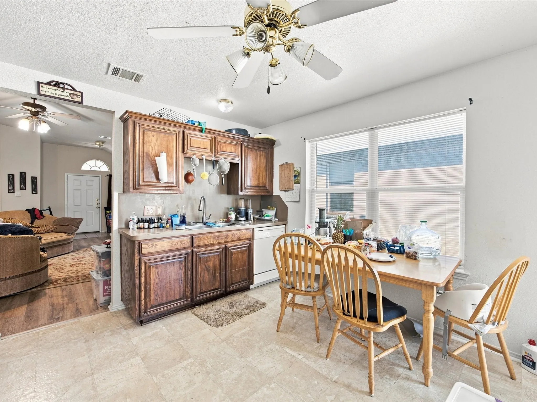 Single Family Residence For Sale in Denton County , 1011 Cruise Street, Denton, Texas 76207, 3 Bedroom, 2 Bathroom, 2 Garage spaces, 1,327 Sqft, built in 2004, Price $249,900, mls#21351524, Real Estate Agent in Denton, Homes For Sale in Denton county, Homes For Sale in Denton, Realtor in Denton Texas, Real Estate Brokerage Independent Realty Texas, Luminita Cordes Realtor