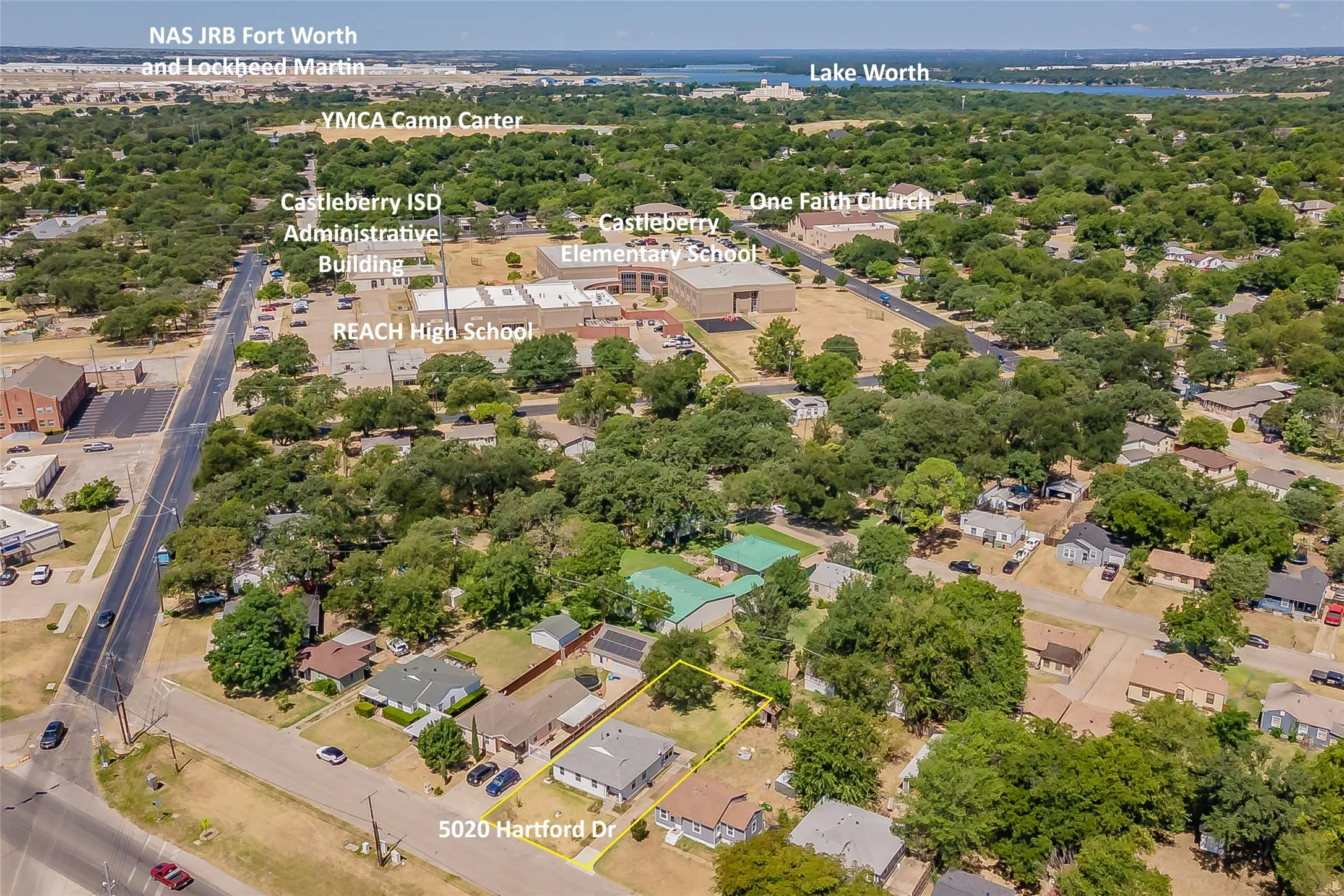 Single Family Residence For Sale in Tarrant County , 5020 Hartford Drive, River Oaks, Texas 76114, 3 Bedroom, 1 Bathroom, Garage spaces, 1,263 Sqft, built in 1943, mls#21354601, Real Estate Agent in River Oaks, Homes For Sale in Tarrant county, Homes For Sale in River Oaks, Realtor in River Oaks Texas, Real Estate Brokerage Independent Realty Texas, Luminita Cordes Realtor