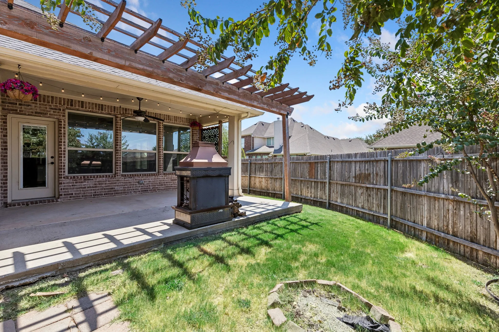 Single Family Residence For Sale in Collin County , 705 Austin Lane, Lavon, Texas 75166, 4 Bedroom, 4 Bathroom, 2 Garage spaces, 3,145 Sqft, built in 2015, mls#21354619, Real Estate Agent in Lavon, Homes For Sale in Collin county, Homes For Sale in Lavon, Realtor in Lavon Texas, Real Estate Brokerage Independent Realty Texas, Luminita Cordes Realtor
