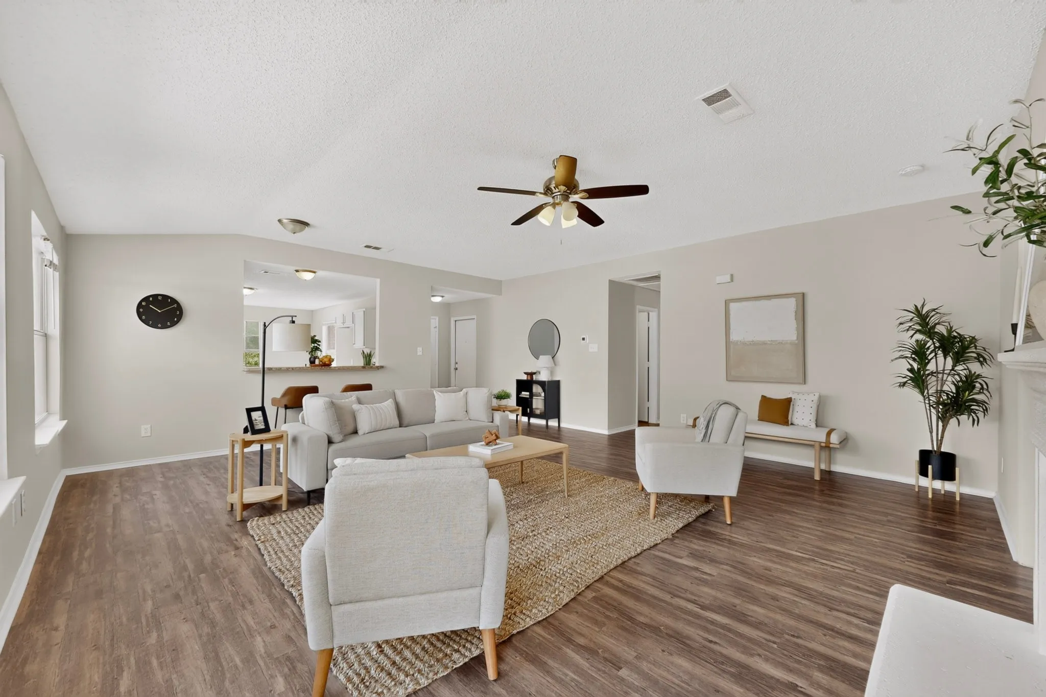 Single Family Residence For Sale in Denton County , 625 Spillway Drive, Little Elm, Texas 75068, 3 Bedroom, 2 Bathroom, 2 Garage spaces, 1,687 Sqft, built in 2001, mls#21354545, Real Estate Agent in Little Elm, Homes For Sale in Denton county, Homes For Sale in Little Elm, Realtor in Little Elm Texas, Real Estate Brokerage Independent Realty Texas, Luminita Cordes Realtor