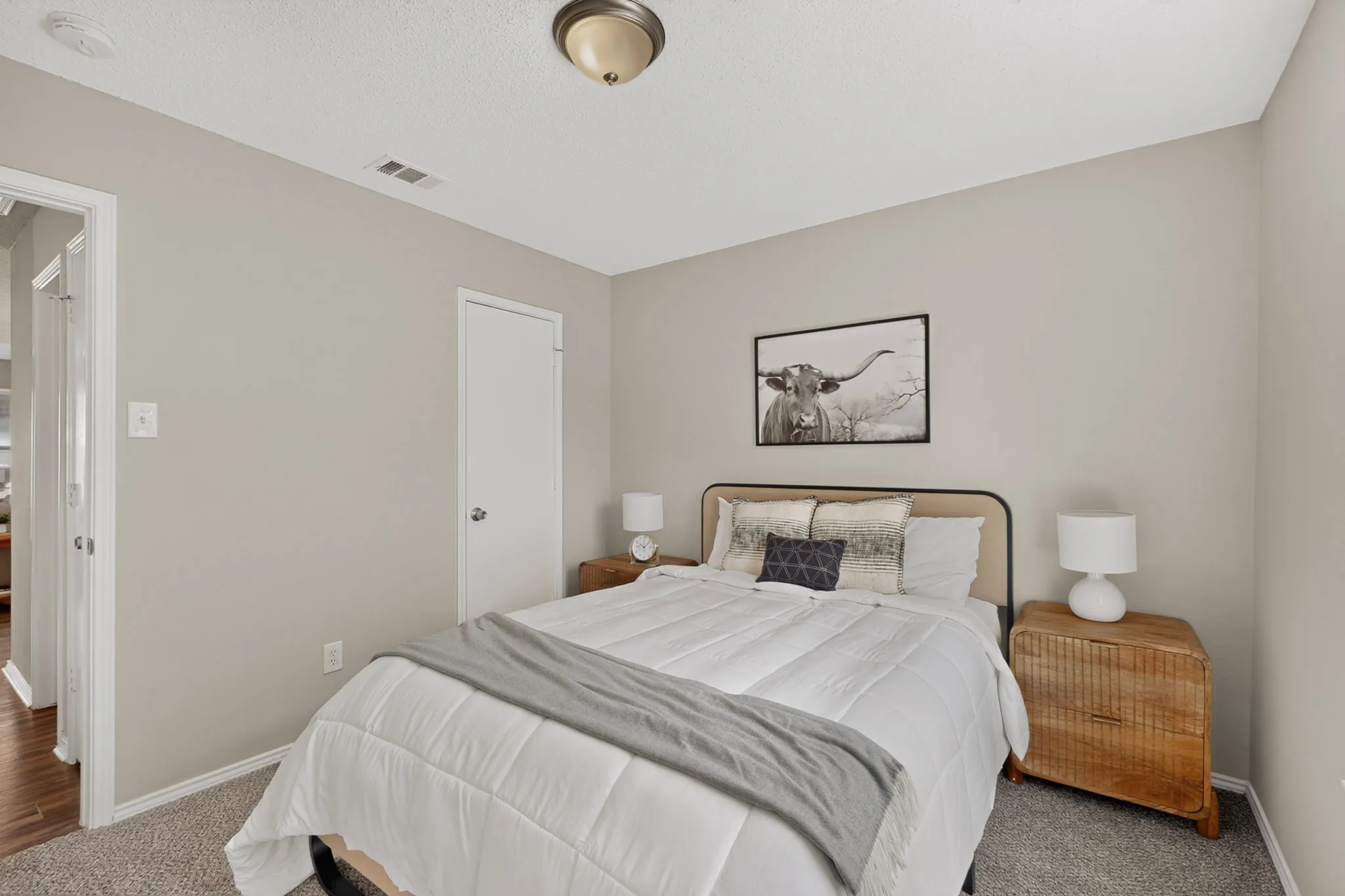 Single Family Residence For Sale in Denton County , 625 Spillway Drive, Little Elm, Texas 75068, 3 Bedroom, 2 Bathroom, 2 Garage spaces, 1,687 Sqft, built in 2001, mls#21354545, Real Estate Agent in Little Elm, Homes For Sale in Denton county, Homes For Sale in Little Elm, Realtor in Little Elm Texas, Real Estate Brokerage Independent Realty Texas, Luminita Cordes Realtor
