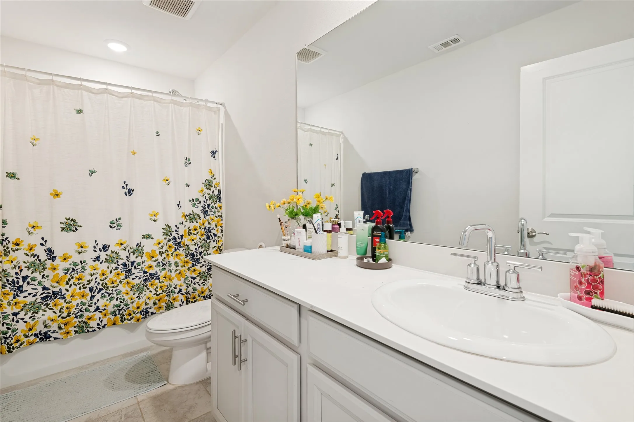 Single Family Residence For Sale in Kaufman County , 2400 Lalun Lane, Forney, Texas 75126, 4 Bedrooms, 4 Bathrooms, 2 Garage spaces, 3,129 Sqft, built in 2020, Price $410,000, mls#21354627, Real Estate Agent in Forney, Homes For Sale in Kaufman county, Homes For Sale in Forney, Realtor in Forney Texas, Real Estate Brokerage Independent Realty Texas, Luminita Cordes Realtor