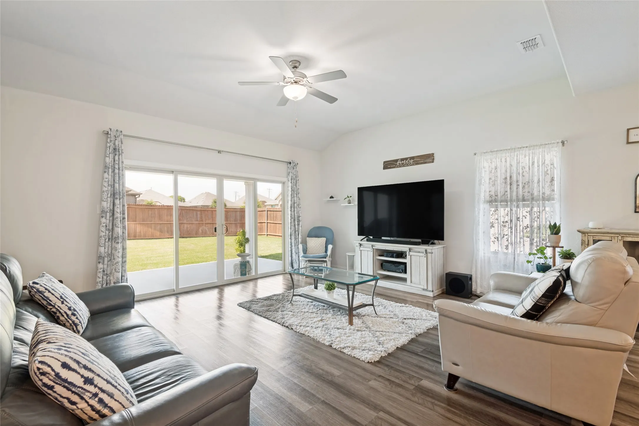 Single Family Residence For Sale in Kaufman County , 2400 Lalun Lane, Forney, Texas 75126, 4 Bedrooms, 4 Bathrooms, 2 Garage spaces, 3,129 Sqft, built in 2020, Price $410,000, mls#21354627, Real Estate Agent in Forney, Homes For Sale in Kaufman county, Homes For Sale in Forney, Realtor in Forney Texas, Real Estate Brokerage Independent Realty Texas, Luminita Cordes Realtor
