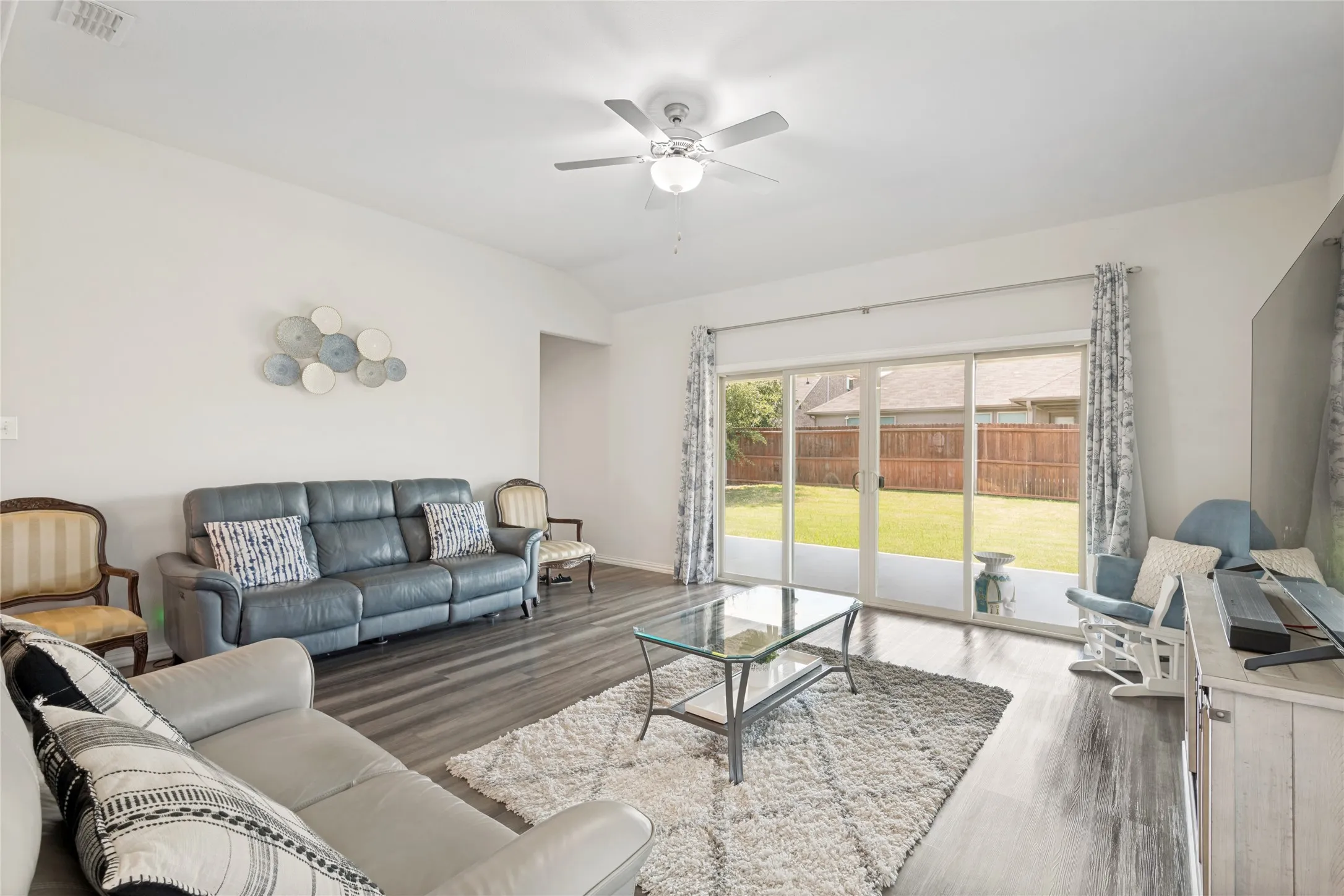 Single Family Residence For Sale in Kaufman County , 2400 Lalun Lane, Forney, Texas 75126, 4 Bedrooms, 4 Bathrooms, 2 Garage spaces, 3,129 Sqft, built in 2020, Price $410,000, mls#21354627, Real Estate Agent in Forney, Homes For Sale in Kaufman county, Homes For Sale in Forney, Realtor in Forney Texas, Real Estate Brokerage Independent Realty Texas, Luminita Cordes Realtor