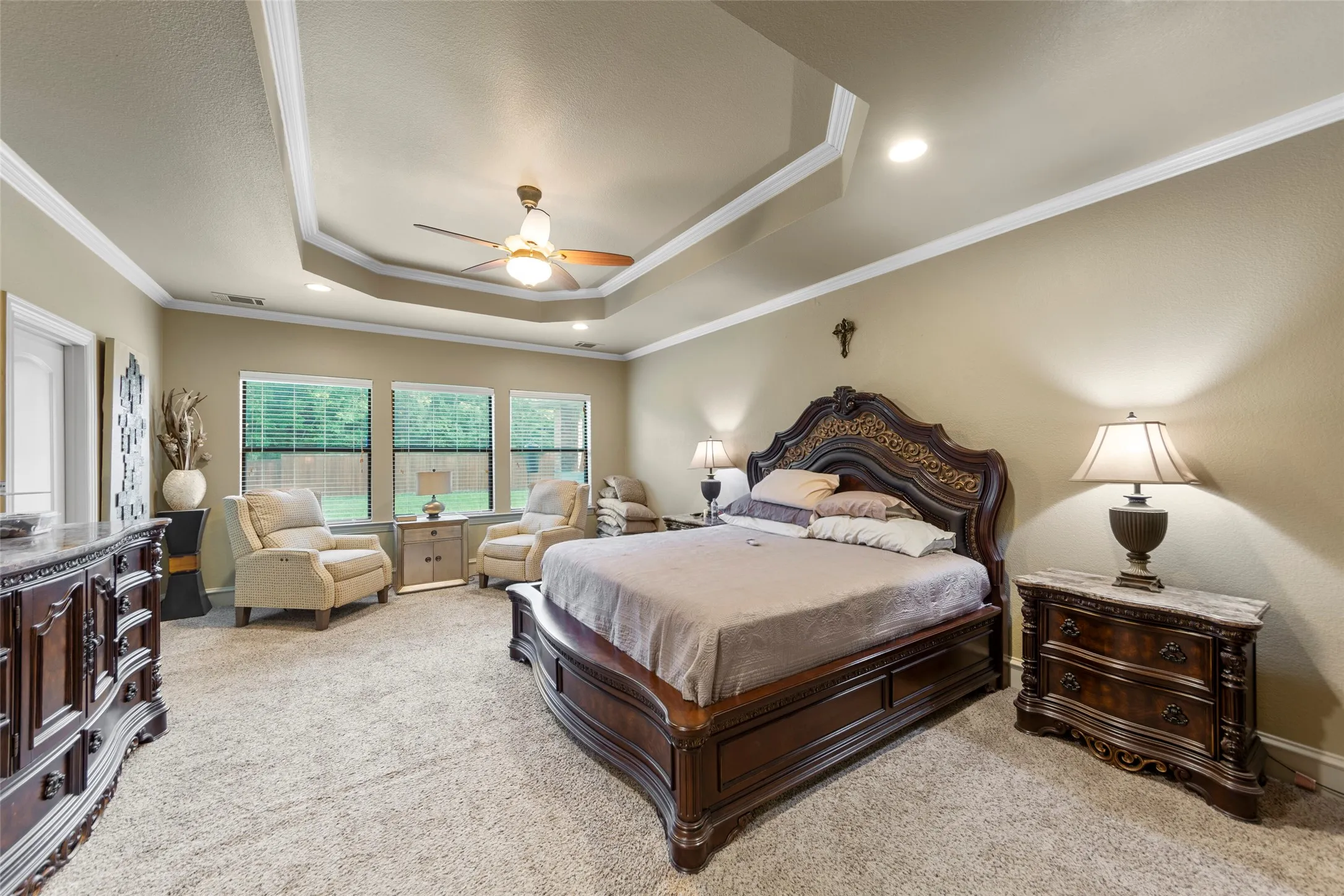 Single Family Residence For Sale in Hunt County , 10528 Lago Vista, Quinlan, Texas 75474, 3 Bedroom, 4 Bathroom, 2 Garage spaces, 3,026 Sqft, built in 2007, Price $569,000, mls#21354633, Real Estate Agent in Quinlan, Homes For Sale in Hunt county, Homes For Sale in Quinlan, Realtor in Quinlan Texas, Real Estate Brokerage Independent Realty Texas, Luminita Cordes Realtor