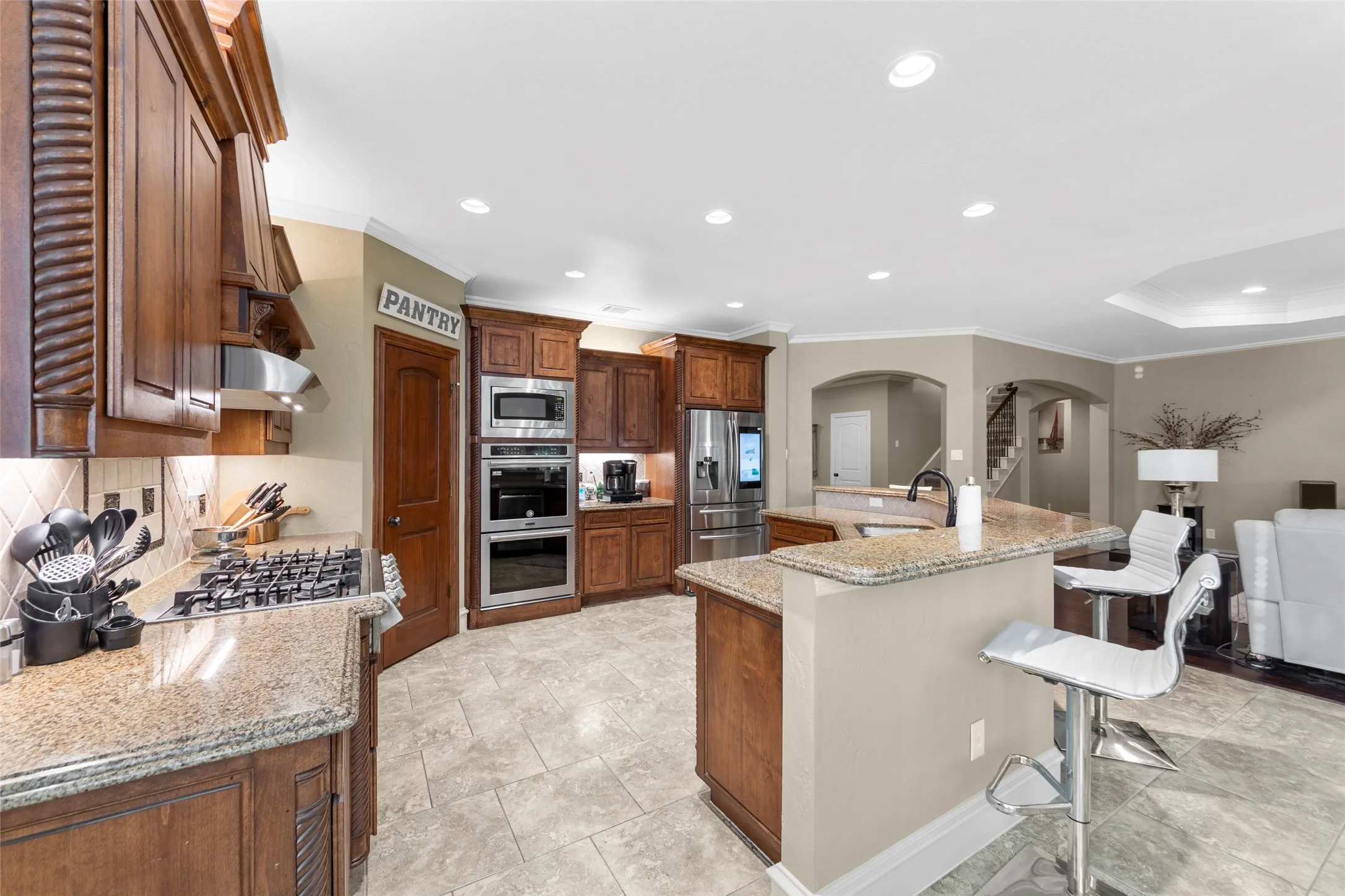 Single Family Residence For Sale in Hunt County , 10528 Lago Vista, Quinlan, Texas 75474, 3 Bedroom, 4 Bathroom, 2 Garage spaces, 3,026 Sqft, built in 2007, Price $569,000, mls#21354633, Real Estate Agent in Quinlan, Homes For Sale in Hunt county, Homes For Sale in Quinlan, Realtor in Quinlan Texas, Real Estate Brokerage Independent Realty Texas, Luminita Cordes Realtor