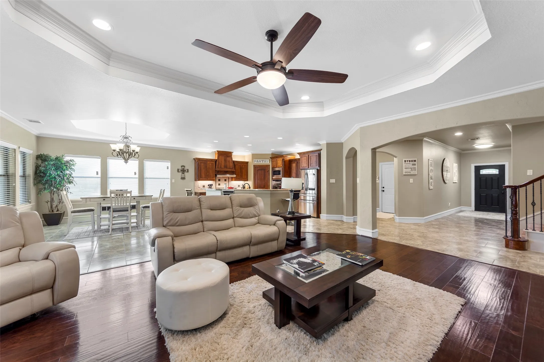 Single Family Residence For Sale in Hunt County , 10528 Lago Vista, Quinlan, Texas 75474, 3 Bedroom, 4 Bathroom, 2 Garage spaces, 3,026 Sqft, built in 2007, Price $569,000, mls#21354633, Real Estate Agent in Quinlan, Homes For Sale in Hunt county, Homes For Sale in Quinlan, Realtor in Quinlan Texas, Real Estate Brokerage Independent Realty Texas, Luminita Cordes Realtor