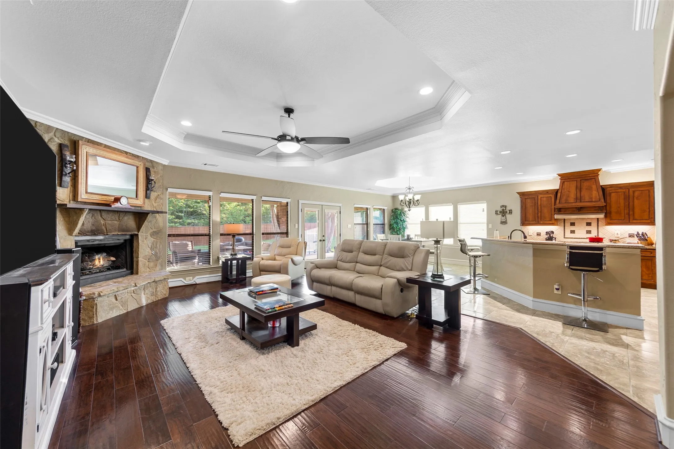 Single Family Residence For Sale in Hunt County , 10528 Lago Vista, Quinlan, Texas 75474, 3 Bedroom, 4 Bathroom, 2 Garage spaces, 3,026 Sqft, built in 2007, Price $569,000, mls#21354633, Real Estate Agent in Quinlan, Homes For Sale in Hunt county, Homes For Sale in Quinlan, Realtor in Quinlan Texas, Real Estate Brokerage Independent Realty Texas, Luminita Cordes Realtor