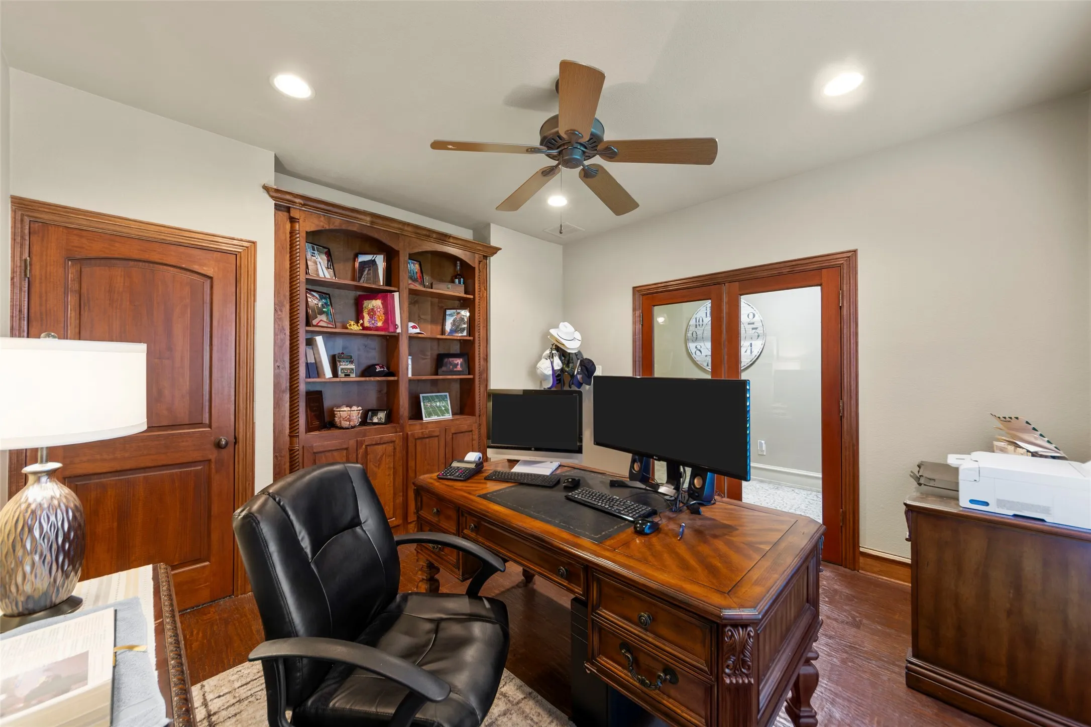 Single Family Residence For Sale in Hunt County , 10528 Lago Vista, Quinlan, Texas 75474, 3 Bedroom, 4 Bathroom, 2 Garage spaces, 3,026 Sqft, built in 2007, Price $569,000, mls#21354633, Real Estate Agent in Quinlan, Homes For Sale in Hunt county, Homes For Sale in Quinlan, Realtor in Quinlan Texas, Real Estate Brokerage Independent Realty Texas, Luminita Cordes Realtor