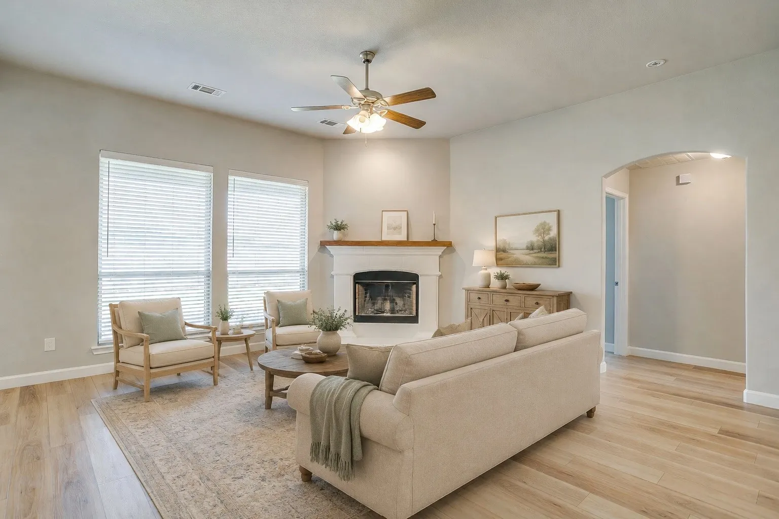 Single Family Residence For Sale in Parker County , 213 Marina Drive, Azle, Texas 76020, 4 Bedroom, 2 Bathroom, 2 Garage spaces, 1,958 Sqft, built in 2019, mls#21354631, Real Estate Agent in Azle, Homes For Sale in Parker county, Homes For Sale in Azle, Realtor in Azle Texas, Real Estate Brokerage Independent Realty Texas, Luminita Cordes Realtor