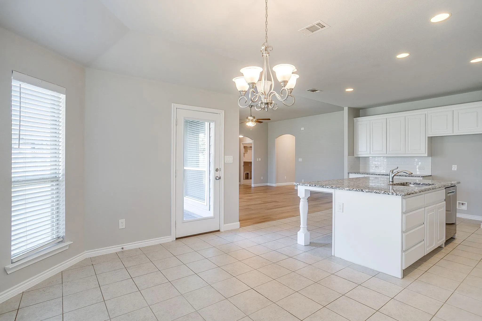 Single Family Residence For Sale in Parker County , 213 Marina Drive, Azle, Texas 76020, 4 Bedroom, 2 Bathroom, 2 Garage spaces, 1,958 Sqft, built in 2019, mls#21354631, Real Estate Agent in Azle, Homes For Sale in Parker county, Homes For Sale in Azle, Realtor in Azle Texas, Real Estate Brokerage Independent Realty Texas, Luminita Cordes Realtor