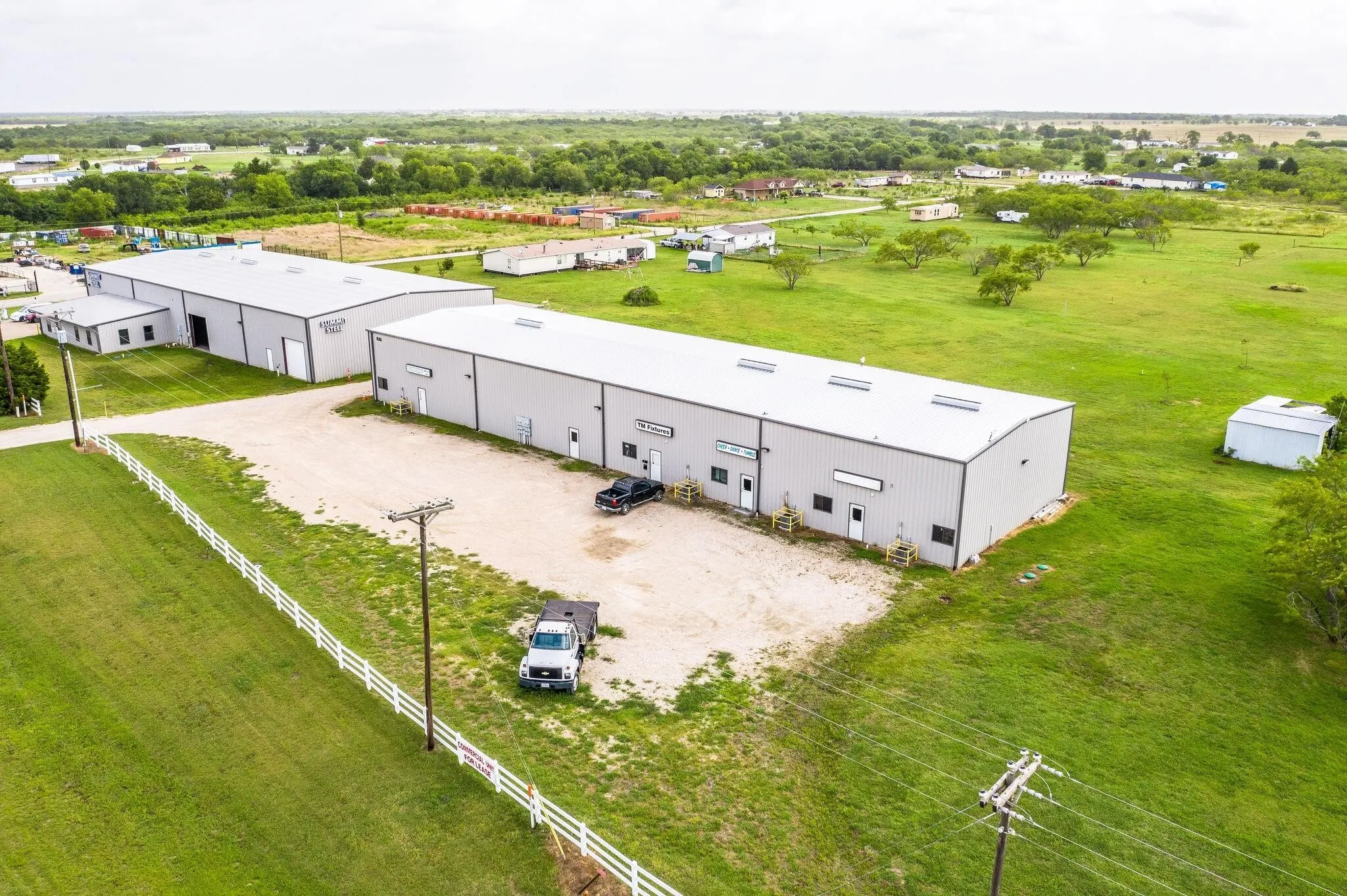 Warehouse For Sale in Kaufman County , 8081 E HIGHWAY 175, Kemp, Texas 75143, 0, 0, Garage spaces, 0 Sqft, built in 2015, Price $950,000, mls#21354637, Real Estate Agent in Kemp, Homes For Sale in Kaufman county, Homes For Sale in Kemp, Realtor in Kemp Texas, Real Estate Brokerage Independent Realty Texas, Luminita Cordes Realtor