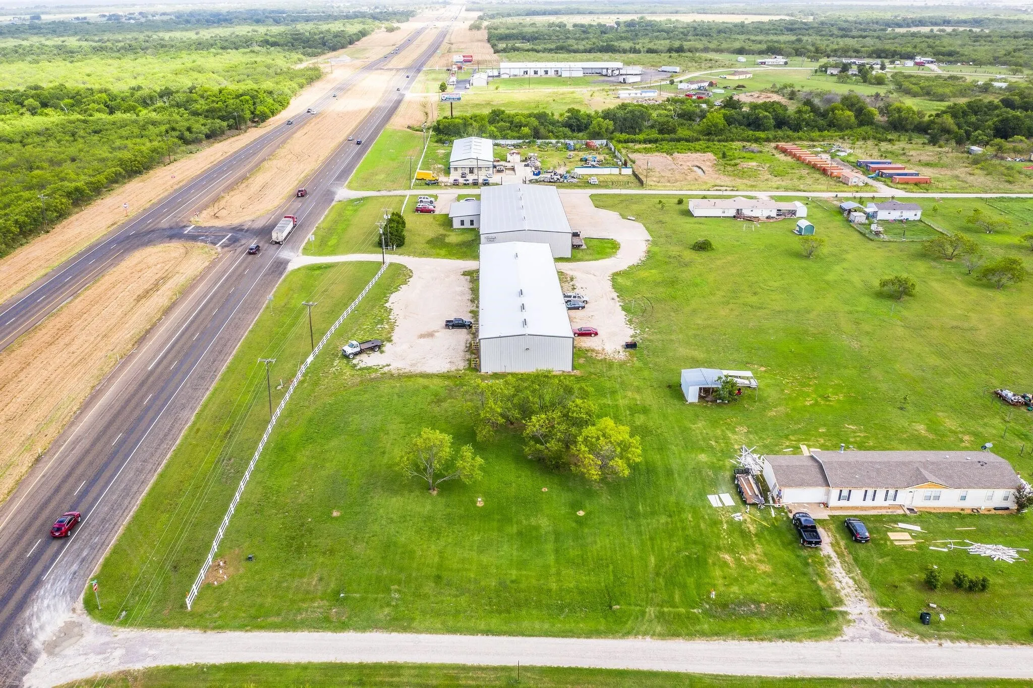 Warehouse For Sale in Kaufman County , 8081 E HIGHWAY 175, Kemp, Texas 75143, 0, 0, Garage spaces, 0 Sqft, built in 2015, Price $950,000, mls#21354637, Real Estate Agent in Kemp, Homes For Sale in Kaufman county, Homes For Sale in Kemp, Realtor in Kemp Texas, Real Estate Brokerage Independent Realty Texas, Luminita Cordes Realtor