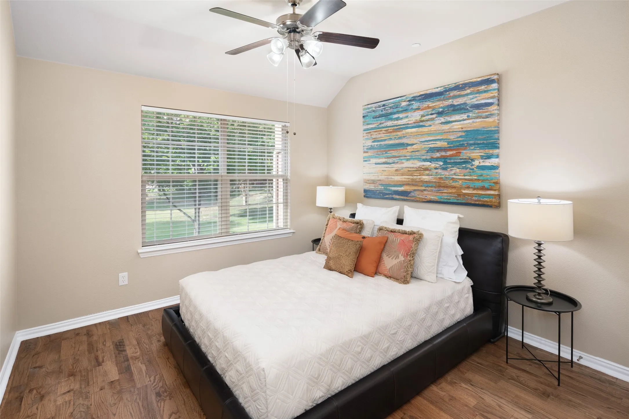 Secondary bedroom