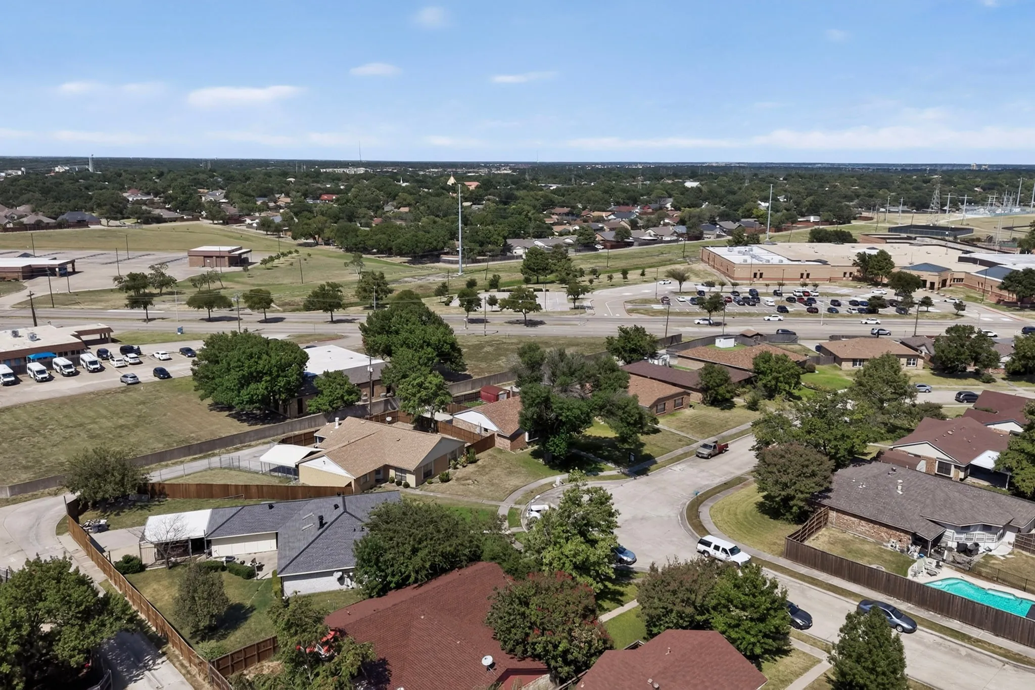 Single Family Residence For Sale in Dallas County , 3932 Farrington Street, Mesquite, Texas 75150, 3 Bedroom, 2 Bathroom, Garage spaces, 1,976 Sqft, built in 1981, mls#21350888, Real Estate Agent in Mesquite, Homes For Sale in Dallas county, Homes For Sale in Mesquite, Realtor in Mesquite Texas, Real Estate Brokerage Independent Realty Texas, Luminita Cordes Realtor