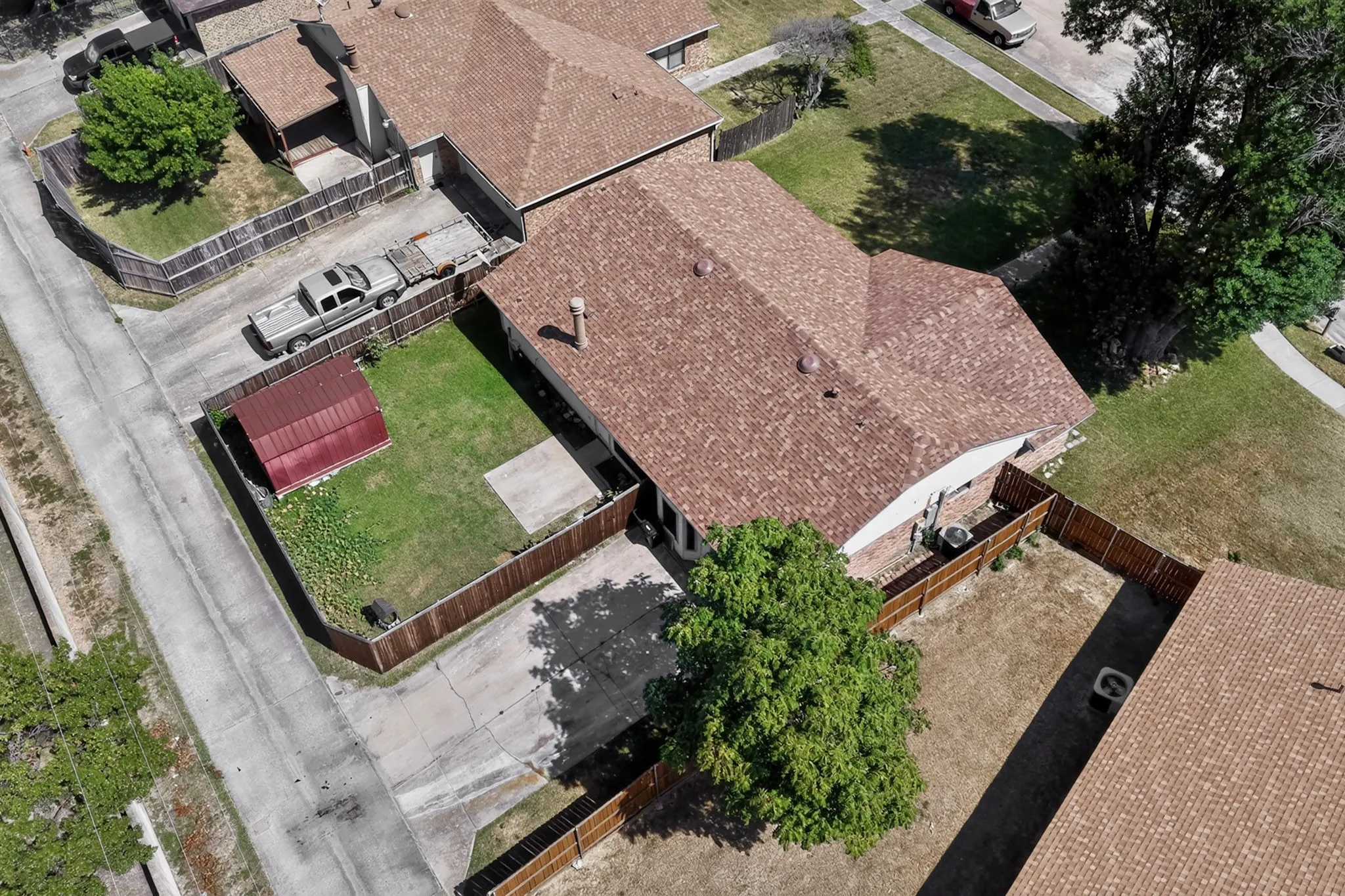 Single Family Residence For Sale in Dallas County , 3932 Farrington Street, Mesquite, Texas 75150, 3 Bedroom, 2 Bathroom, Garage spaces, 1,976 Sqft, built in 1981, mls#21350888, Real Estate Agent in Mesquite, Homes For Sale in Dallas county, Homes For Sale in Mesquite, Realtor in Mesquite Texas, Real Estate Brokerage Independent Realty Texas, Luminita Cordes Realtor