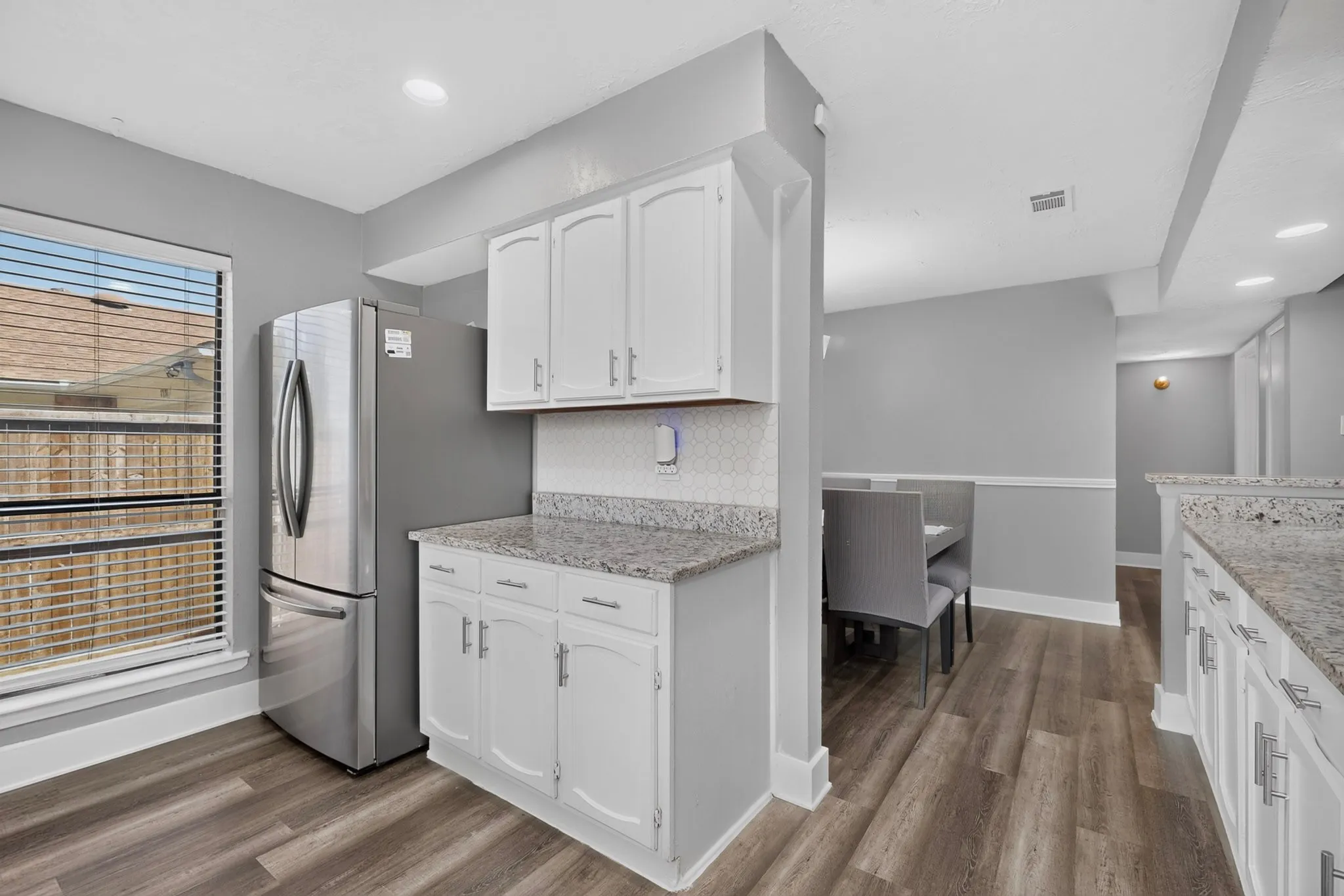 Single Family Residence For Sale in Dallas County , 3932 Farrington Street, Mesquite, Texas 75150, 3 Bedroom, 2 Bathroom, Garage spaces, 1,976 Sqft, built in 1981, mls#21350888, Real Estate Agent in Mesquite, Homes For Sale in Dallas county, Homes For Sale in Mesquite, Realtor in Mesquite Texas, Real Estate Brokerage Independent Realty Texas, Luminita Cordes Realtor