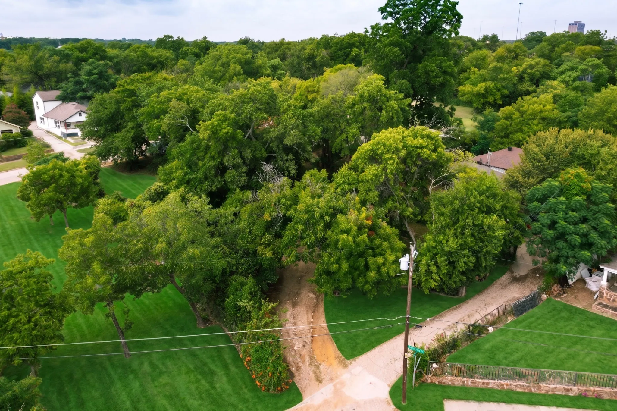 Unimproved Land For Sale in Dallas County , 1136 Betterton Circle, Dallas, Texas 75203, 0, 0, Garage spaces, 0 Sqft, built in 0, mls#21334266, Real Estate Agent in Dallas, Homes For Sale in Dallas county, Homes For Sale in Dallas, Realtor in Dallas Texas, Real Estate Brokerage Independent Realty Texas, Luminita Cordes Realtor