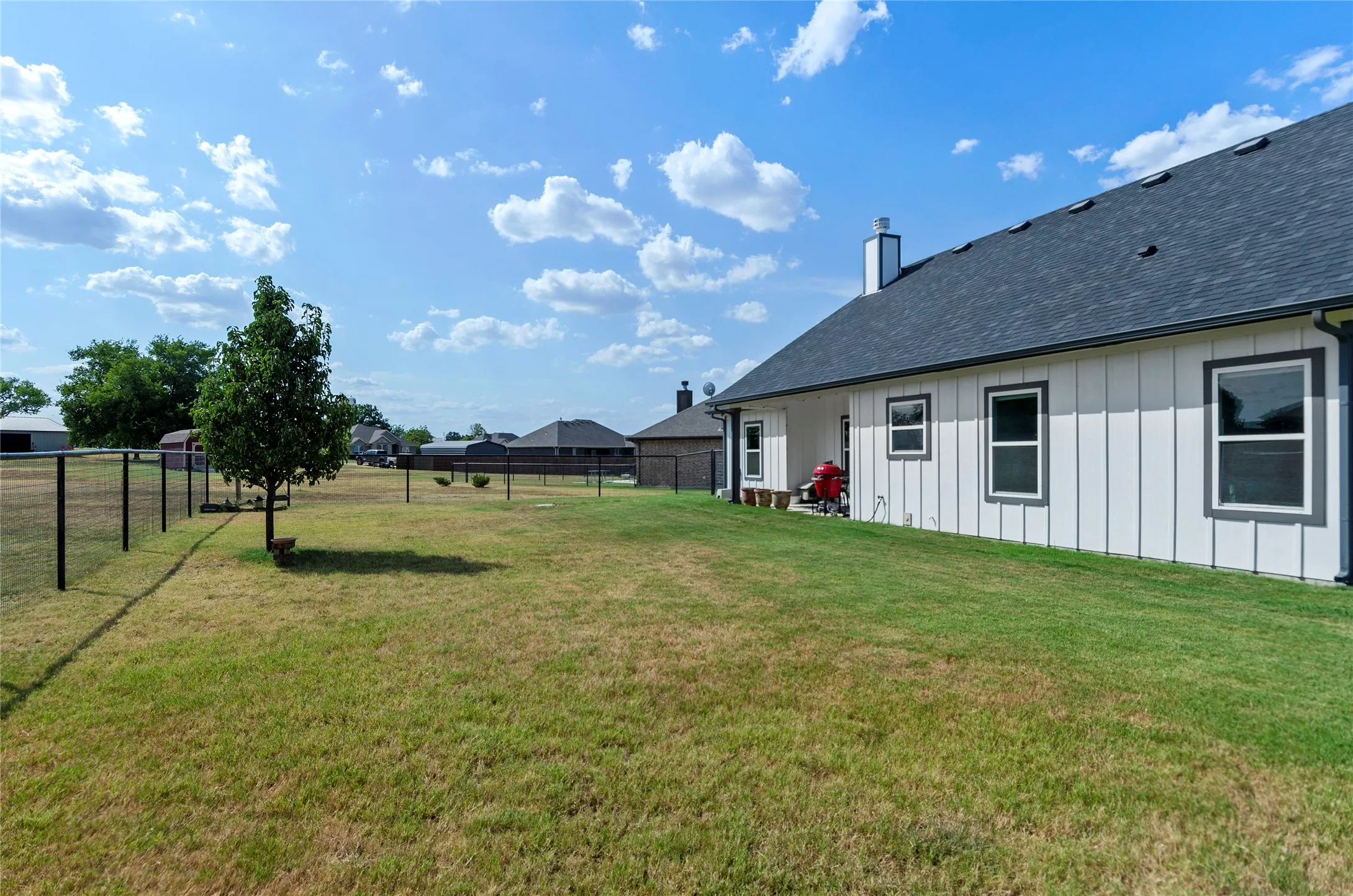 Single Family Residence For Sale in Wise County , 108 Daisy Court, Paradise, Texas 76073, 3 Bedroom, 2 Bathroom, 2 Garage spaces, 1,538 Sqft, built in 2021, mls#21354630, Real Estate Agent in Paradise, Homes For Sale in Wise county, Homes For Sale in Paradise, Realtor in Paradise Texas, Real Estate Brokerage Independent Realty Texas, Luminita Cordes Realtor