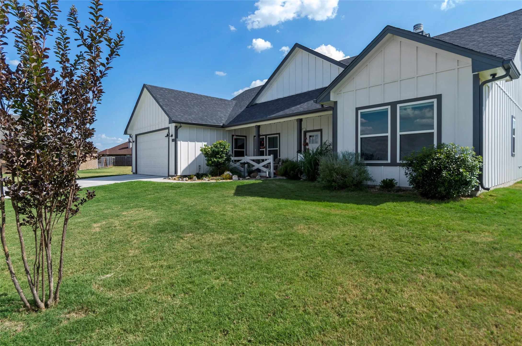 Single Family Residence For Sale in Wise County , 108 Daisy Court, Paradise, Texas 76073, 3 Bedroom, 2 Bathroom, 2 Garage spaces, 1,538 Sqft, built in 2021, mls#21354630, Real Estate Agent in Paradise, Homes For Sale in Wise county, Homes For Sale in Paradise, Realtor in Paradise Texas, Real Estate Brokerage Independent Realty Texas, Luminita Cordes Realtor