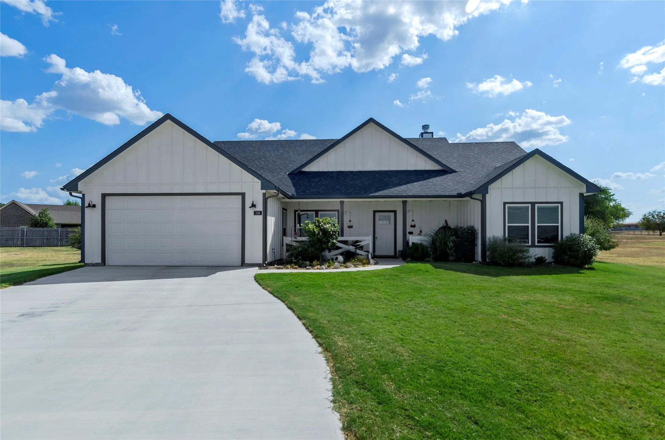 Single Family Residence For Sale in Wise County , 108 Daisy Court, Paradise, Texas 76073, 3 Bedroom, 2 Bathroom, 2 Garage spaces, 1,538 Sqft, built in 2021, mls#21354630, Real Estate Agent in Paradise, Homes For Sale in Wise county, Homes For Sale in Paradise, Realtor in Paradise Texas, Real Estate Brokerage Independent Realty Texas, Luminita Cordes Realtor