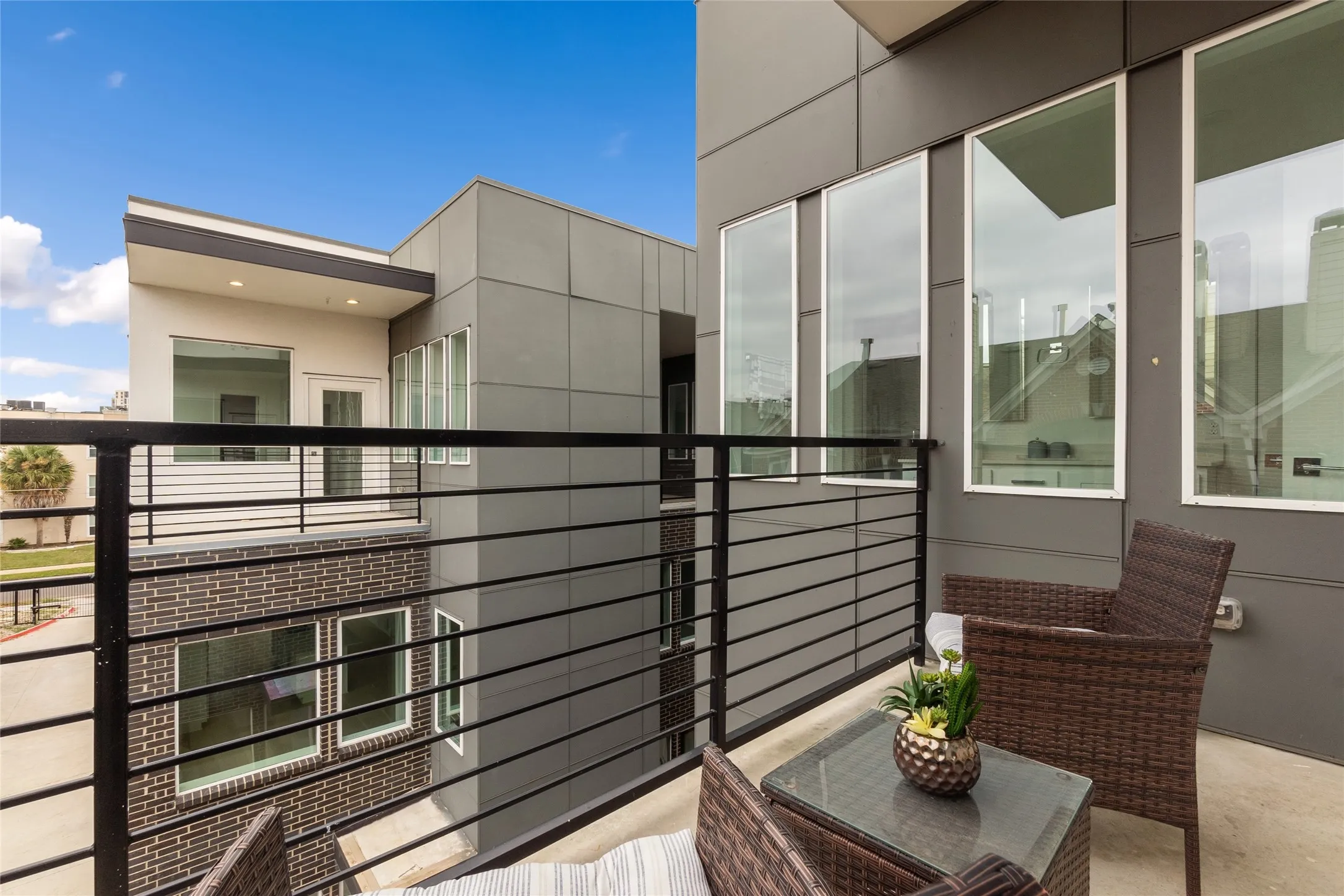 Townhouse For Rent in Dallas County , 3915 N Hall Street 203, Dallas, Texas 75219, 3 Bedrooms, 4 Bathrooms, 2 Garage spaces, 1,986 Sqft, built in 2023, Price $4,250, mls#21354656, Real Estate Agent in Dallas, Homes For Rent in Dallas county, Homes For Rent in Dallas, Realtor in Dallas Texas, Real Estate Brokerage Independent Realty Texas, Luminita Cordes Realtor