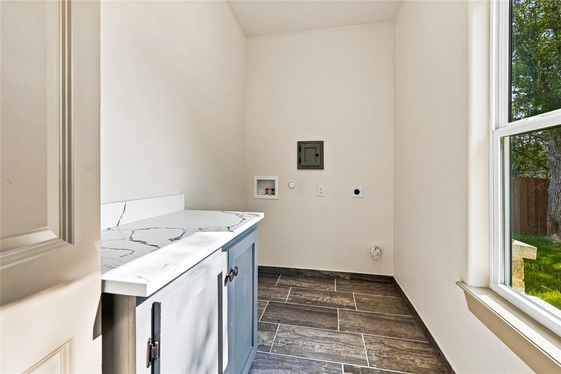 Single Family Residence For Sale in Hood County , 2515 Coyote Trail, Granbury, Texas 76048, 3 Bedroom, 2 Bathroom, 1 Garage spaces, 1,820 Sqft, built in 2025, mls#21353808, Real Estate Agent in Granbury, Homes For Sale in Hood county, Homes For Sale in Granbury, Realtor in Granbury Texas, Real Estate Brokerage Independent Realty Texas, Luminita Cordes Realtor