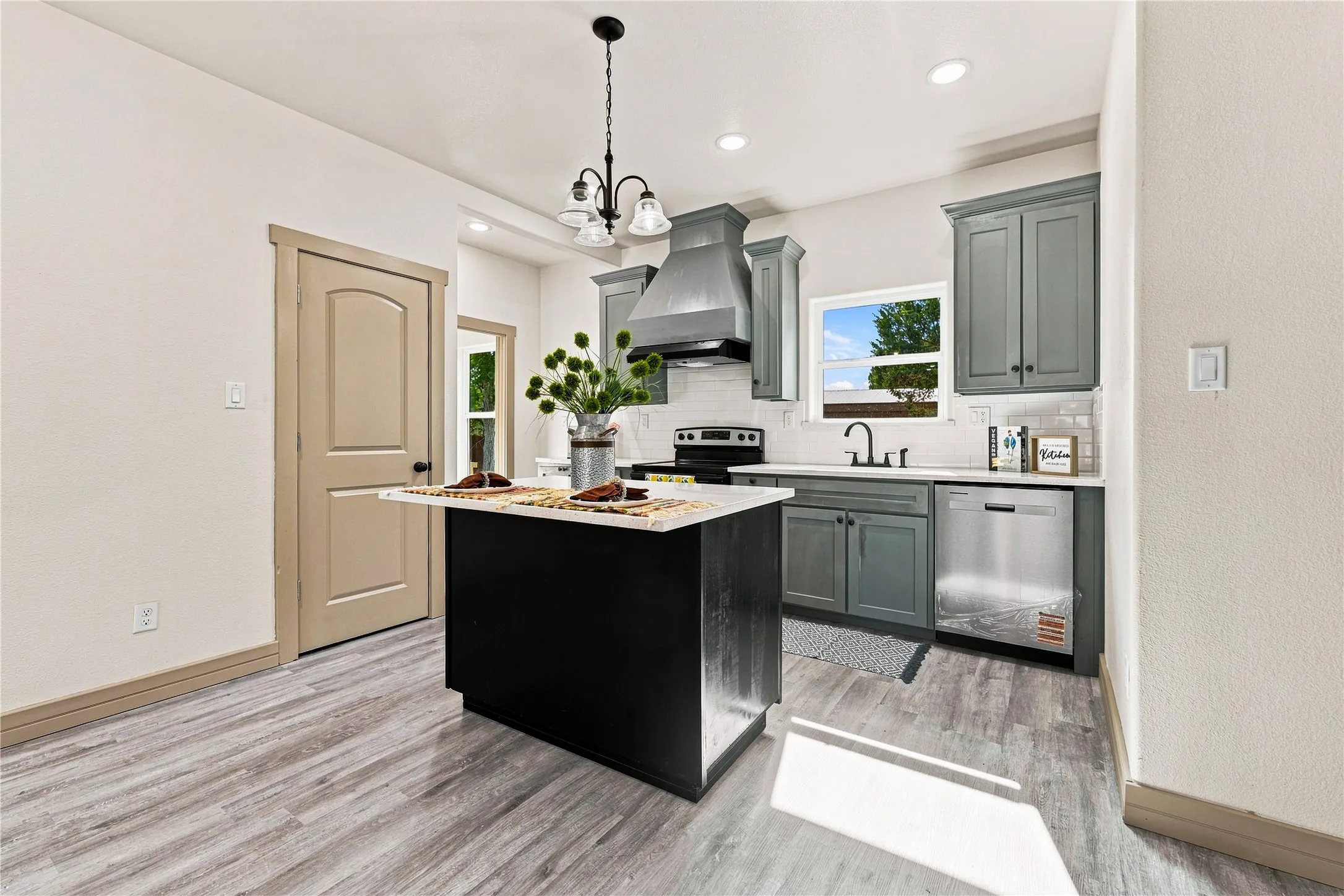 Single Family Residence For Sale in Hood County , 2515 Coyote Trail, Granbury, Texas 76048, 3 Bedroom, 2 Bathroom, 1 Garage spaces, 1,820 Sqft, built in 2025, mls#21353808, Real Estate Agent in Granbury, Homes For Sale in Hood county, Homes For Sale in Granbury, Realtor in Granbury Texas, Real Estate Brokerage Independent Realty Texas, Luminita Cordes Realtor
