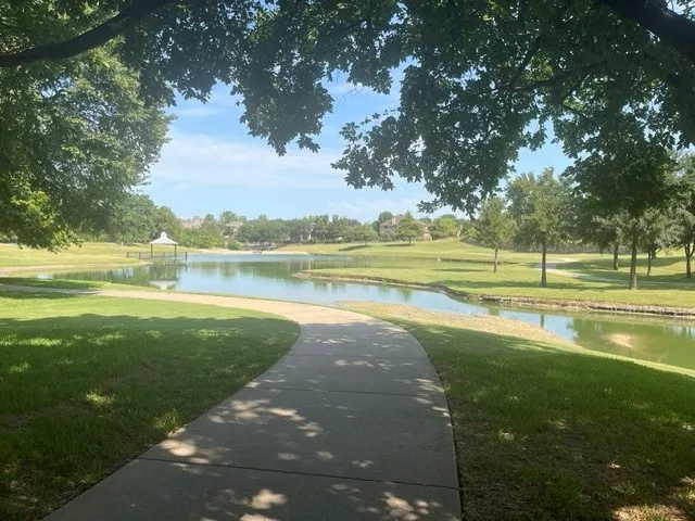 Single Family Residence For Sale in Rockwall County , 1045 Woodhaven Circle, Rockwall, Texas 75087, 3 Bedroom, 2 Bathroom, 2 Garage spaces, 2,292 Sqft, built in 1999, mls#21347529, Real Estate Agent in Rockwall, Homes For Sale in Rockwall county, Homes For Sale in Rockwall, Realtor in Rockwall Texas, Real Estate Brokerage Independent Realty Texas, Luminita Cordes Realtor