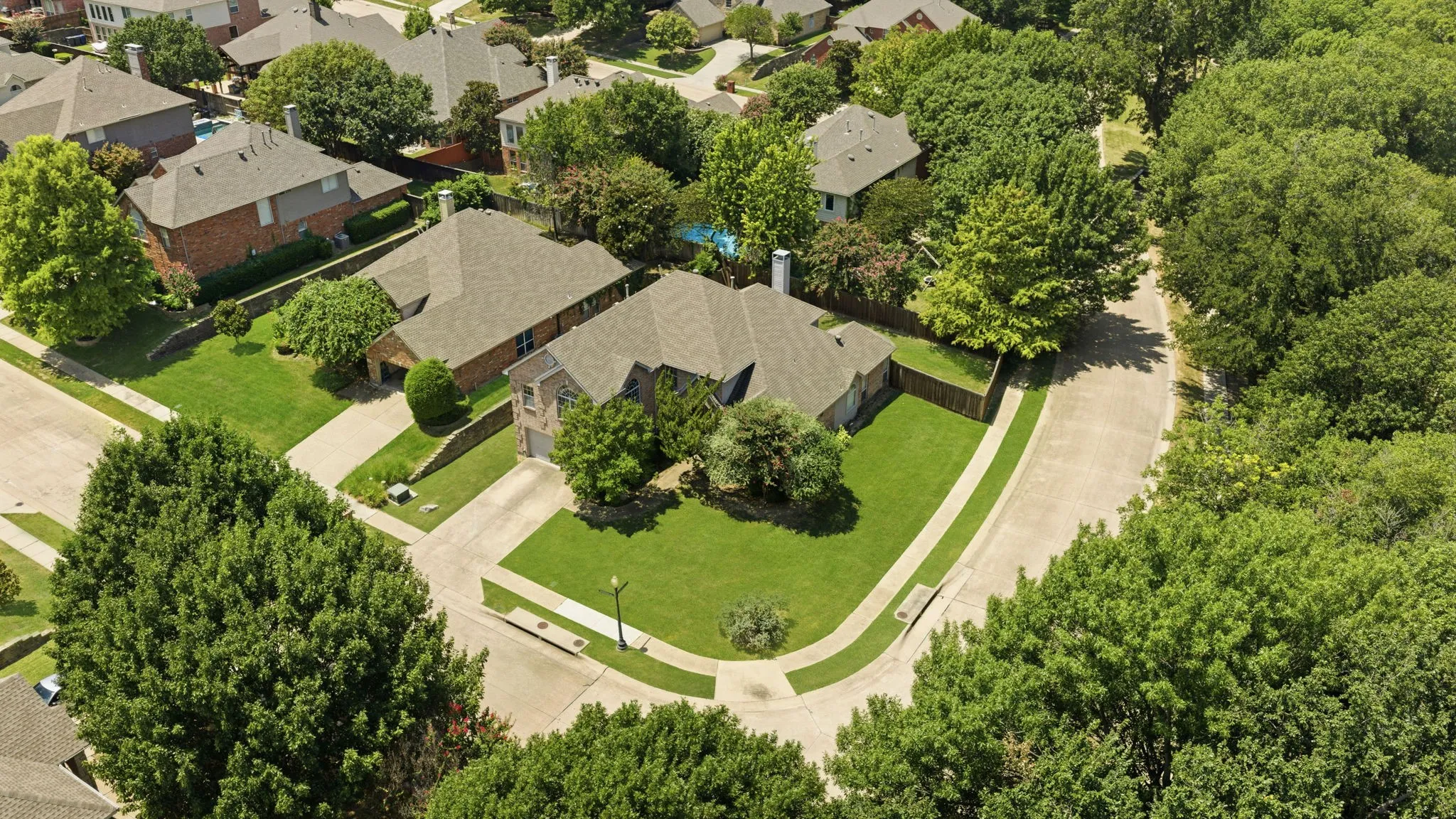Single Family Residence For Sale in Collin County , 1300 Brimwood Drive, Mc Kinney, Texas 75072, 4 Bedroom, 3 Bathroom, 2 Garage spaces, 3,143 Sqft, built in 2000, mls#21353273, Real Estate Agent in Mc Kinney, Homes For Sale in Collin county, Homes For Sale in Mc Kinney, Realtor in Mc Kinney Texas, Real Estate Brokerage Independent Realty Texas, Luminita Cordes Realtor