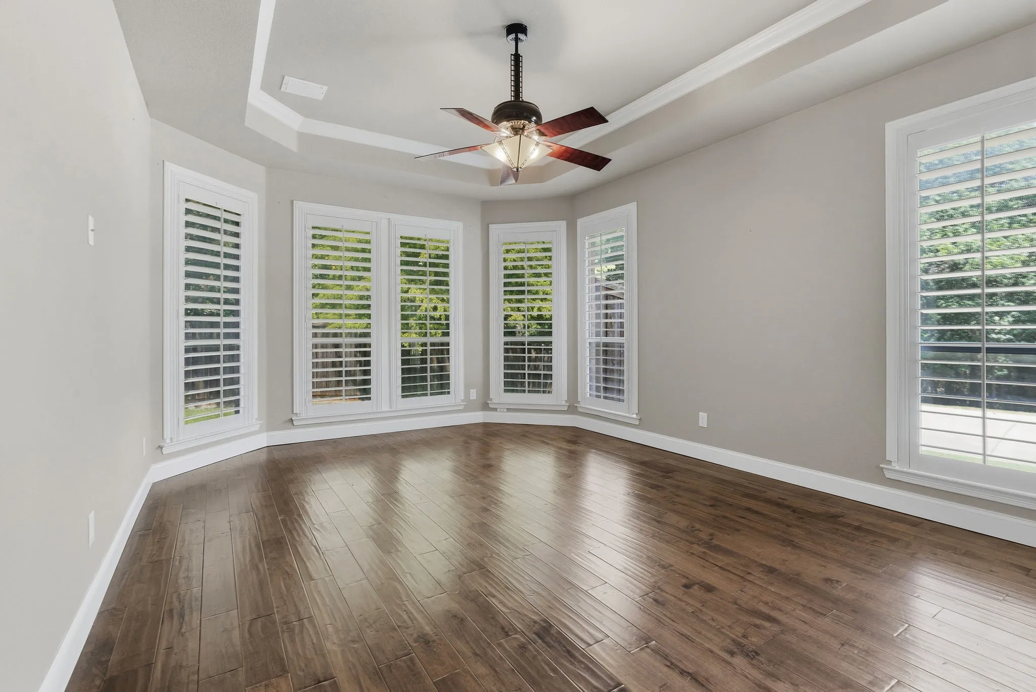 Single Family Residence For Sale in Collin County , 1300 Brimwood Drive, Mc Kinney, Texas 75072, 4 Bedroom, 3 Bathroom, 2 Garage spaces, 3,143 Sqft, built in 2000, mls#21353273, Real Estate Agent in Mc Kinney, Homes For Sale in Collin county, Homes For Sale in Mc Kinney, Realtor in Mc Kinney Texas, Real Estate Brokerage Independent Realty Texas, Luminita Cordes Realtor